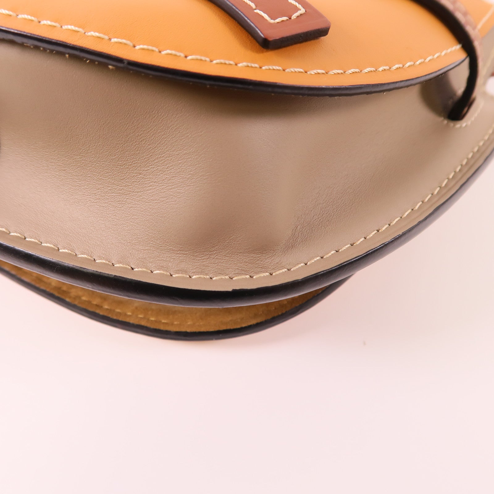 LOEWE 牛皮皮革Gate Small金扣肩背袋