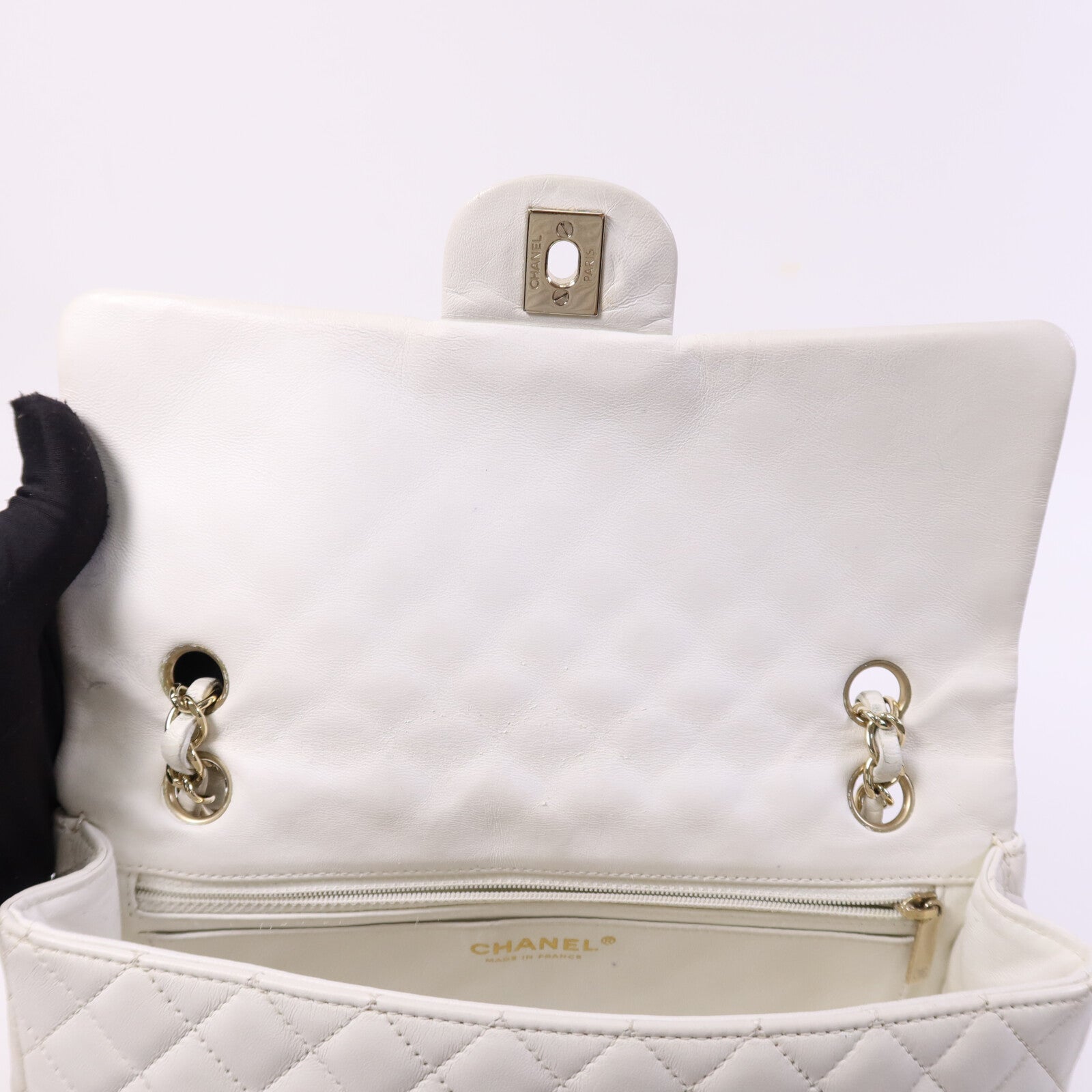 CHANEL 羊皮皮革Classique Valentine金扣鏈帶肩背袋