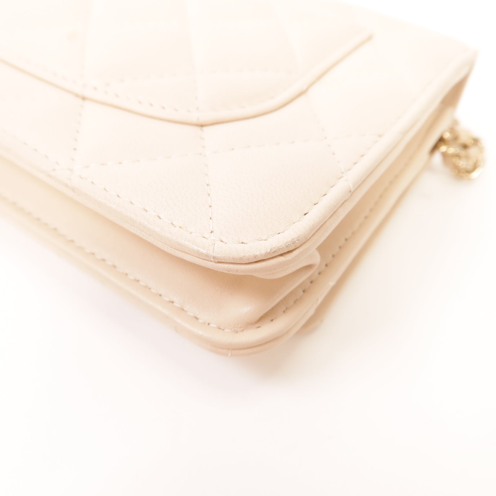 CHANEL 【激減優惠】菱格羊皮皮革WOC 19cm Chain Shoulder金扣鏈帶肩背袋米色