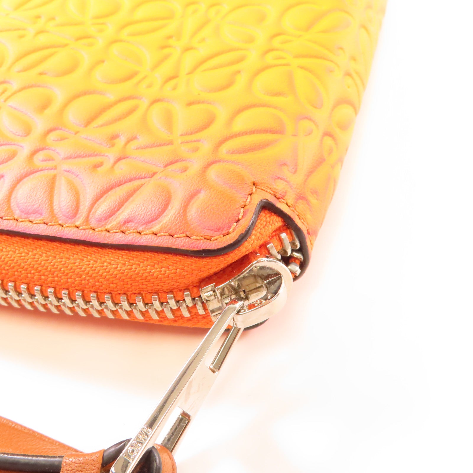 LOEWE 牛皮皮革Zipper Wallet銀扣錢包橙色/黄色