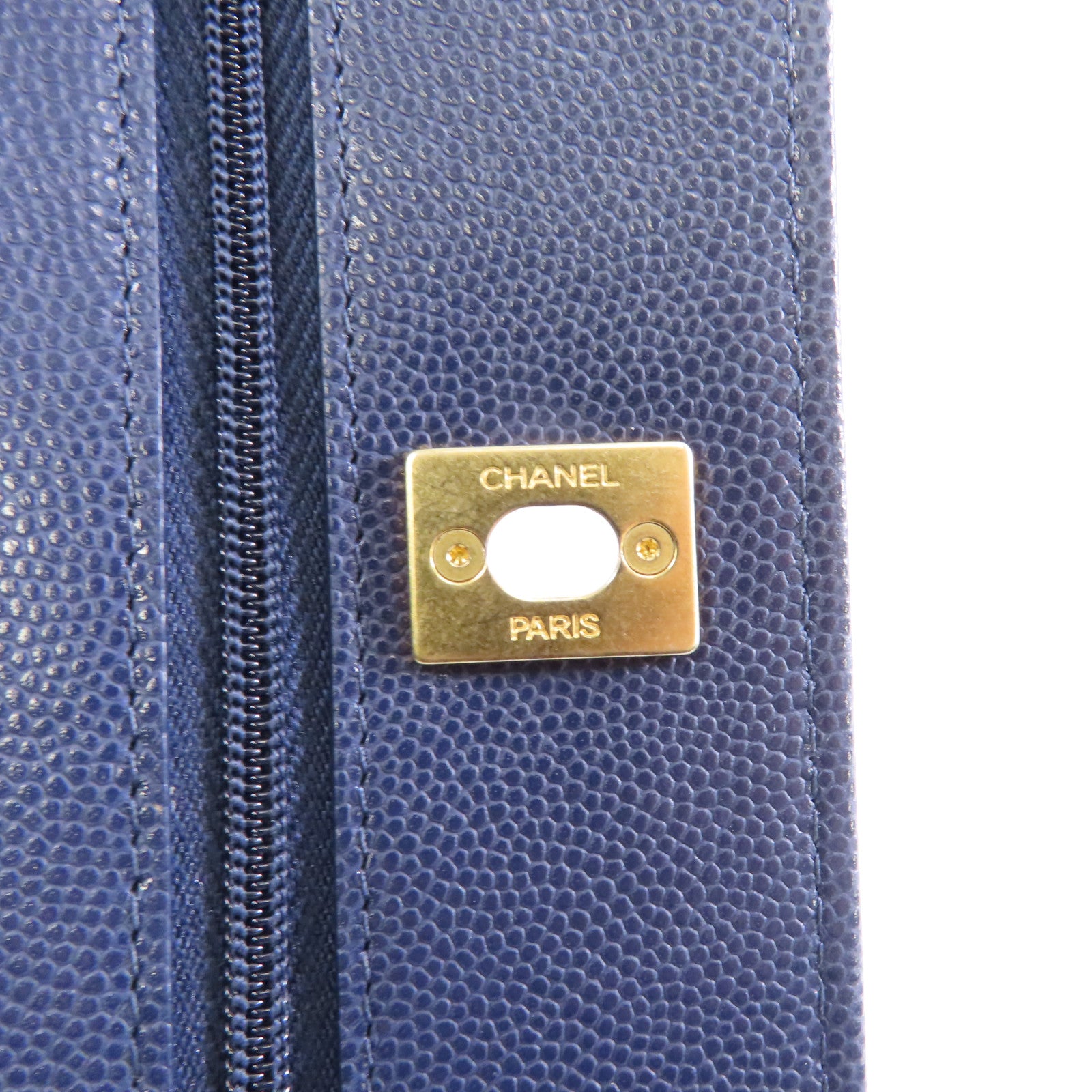 CHANEL 菱格Caviar皮革Wallet On Chain金扣鏈帶肩背袋深藍色