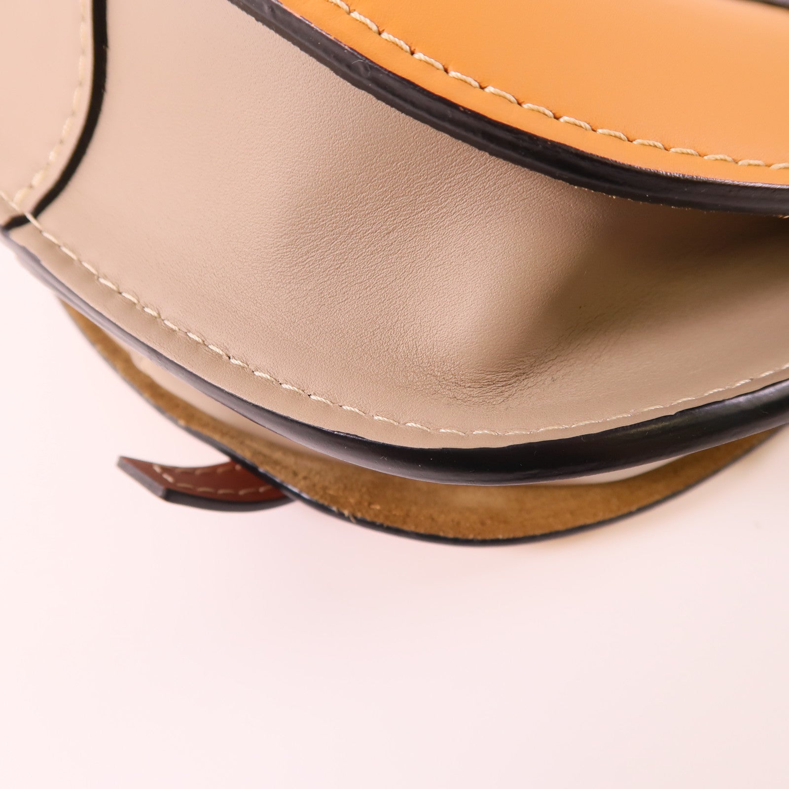 LOEWE 牛皮皮革Gate Small金扣肩背袋