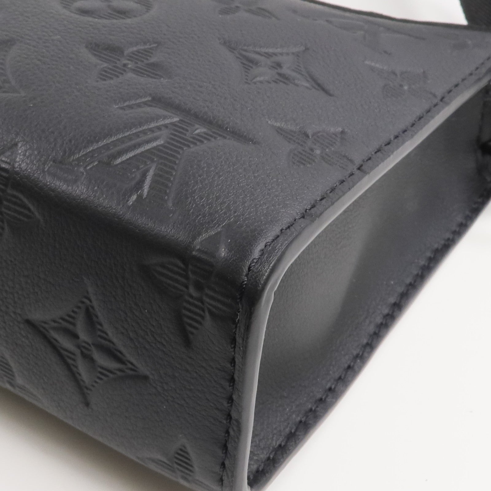 LOUIS VUITTON Monogram Shadow Gaston Wearable Wallet肩背袋