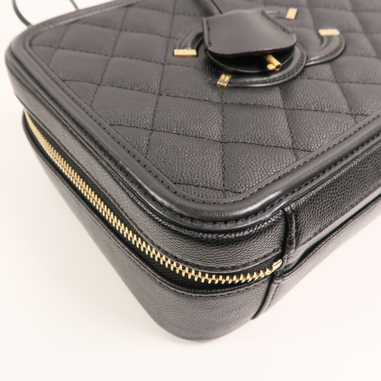 CHANEL 牛皮皮革Medium Vanity Case鏈帶手挽肩背兩用袋