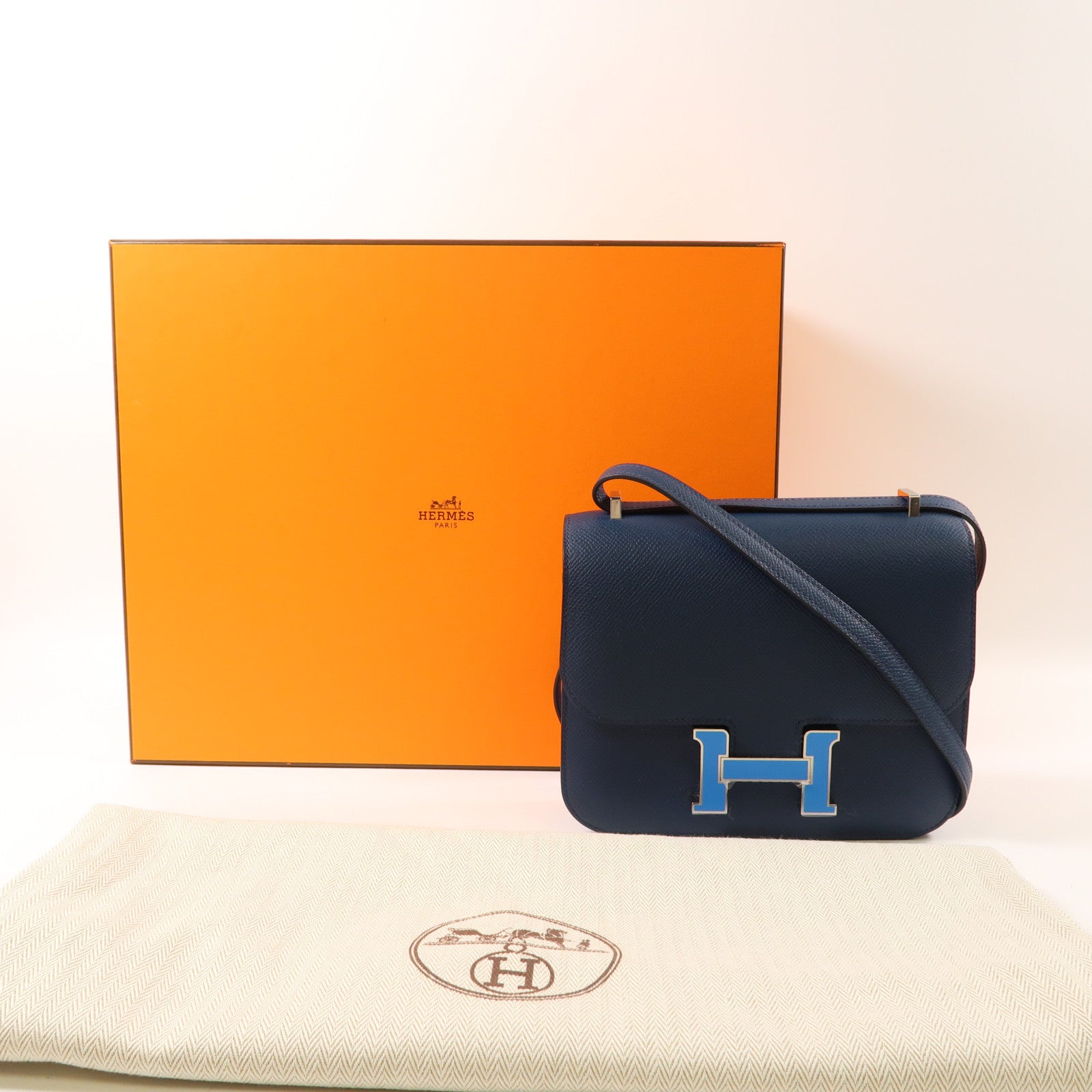 HERMES Epsom皮革Mini Constance銀扣肩背袋Bleu de Prusse/深藍色