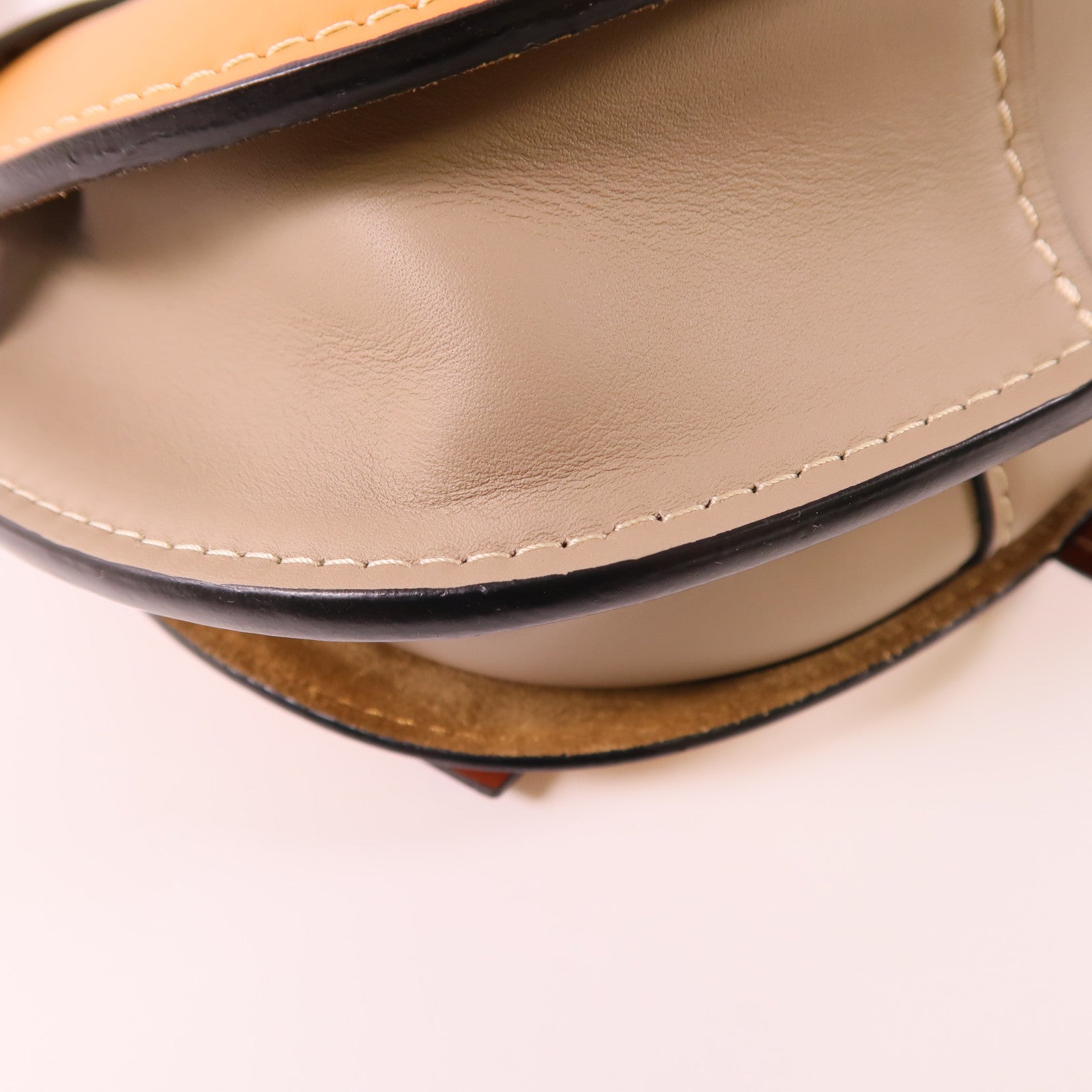 LOEWE 牛皮皮革Gate Small金扣肩背袋