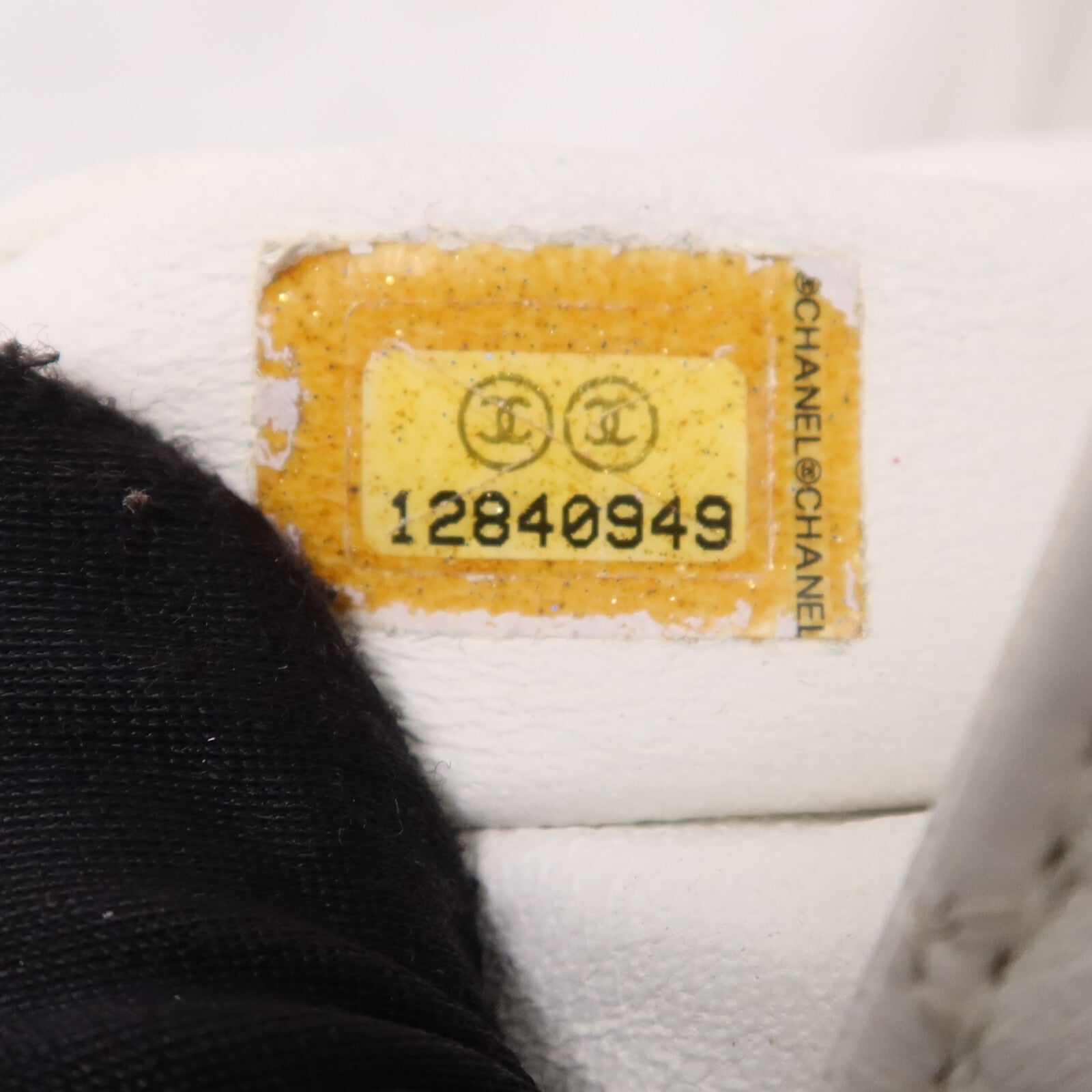 CHANEL 羊皮皮革Classique Valentine金扣鏈帶肩背袋