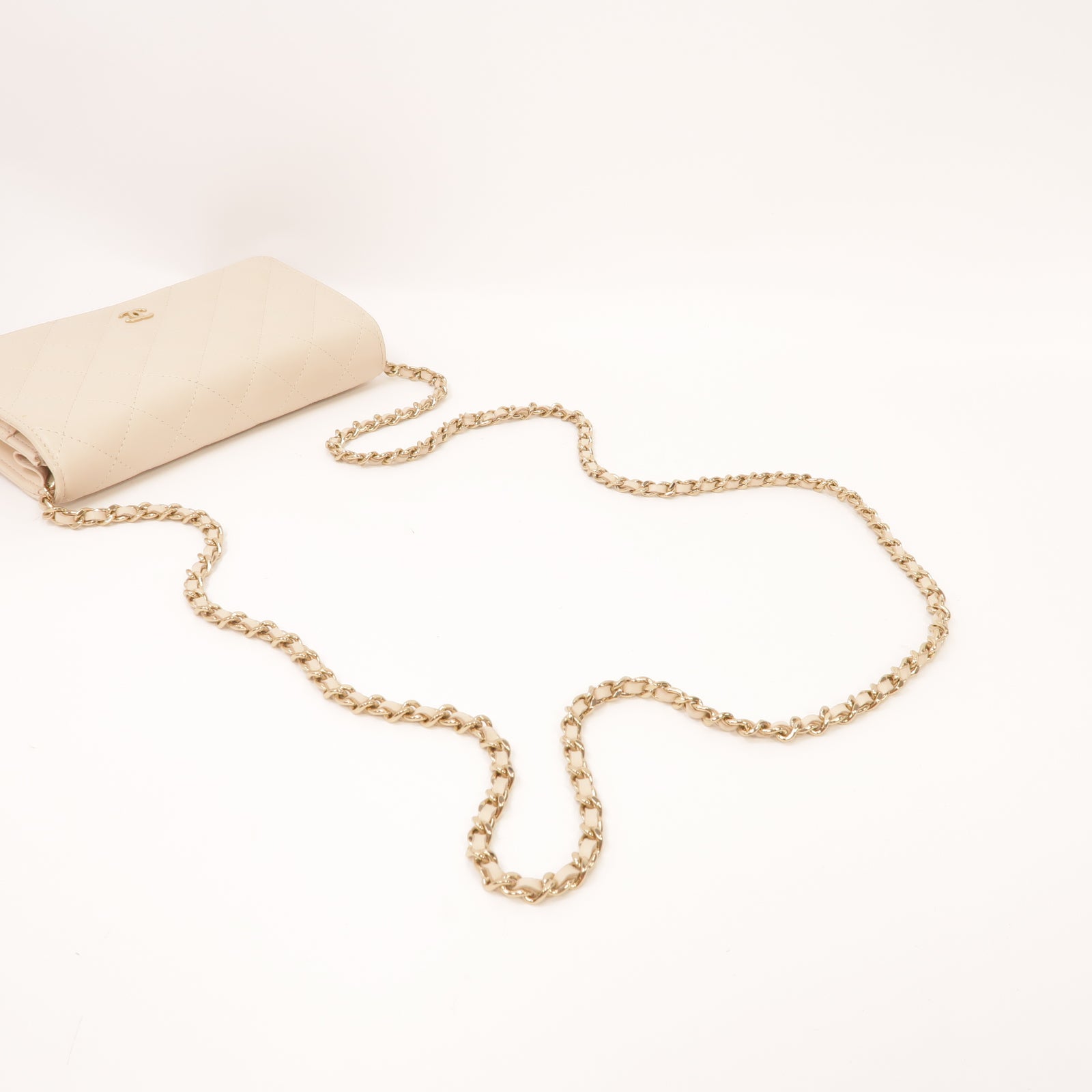 CHANEL 【激減優惠】菱格羊皮皮革WOC 19cm Chain Shoulder金扣鏈帶肩背袋米色