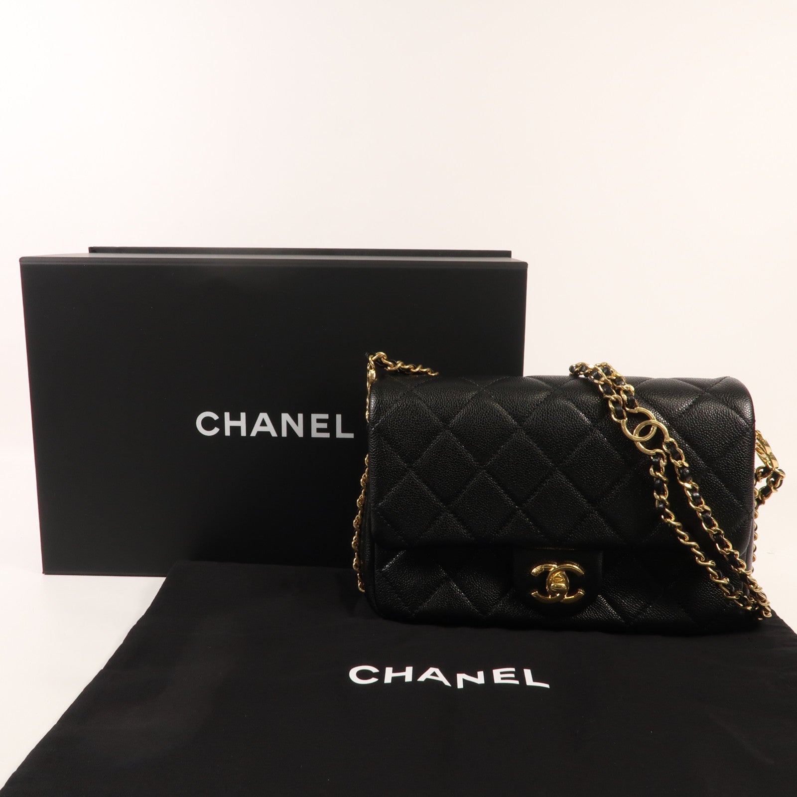 CHANEL 牛皮皮革Mini Flap Bag金扣鏈帶肩背袋