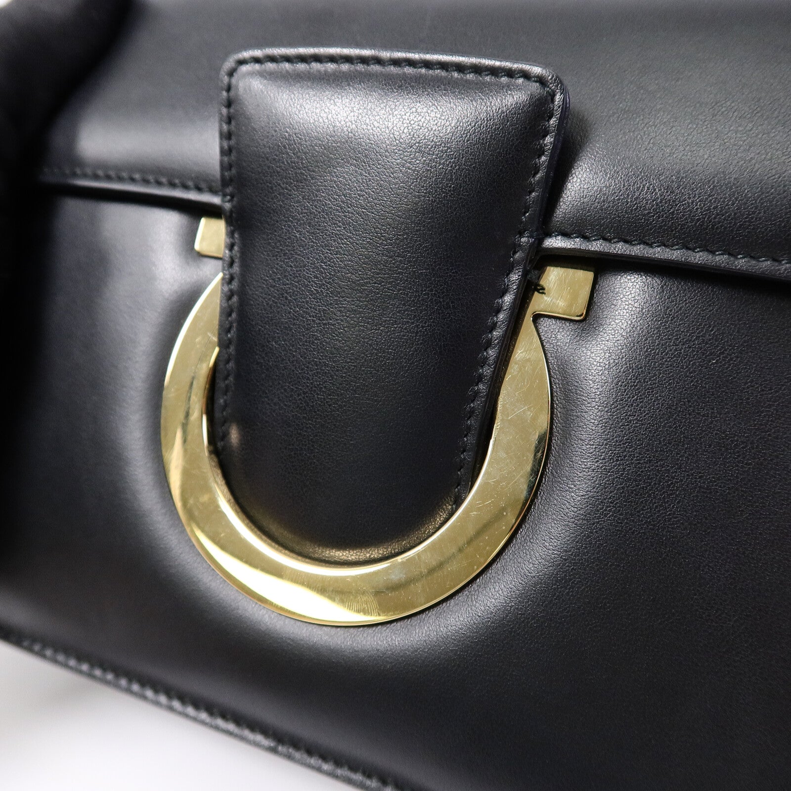 Salvatore Ferragamo 牛皮皮革Chain Shoulder Bag鏈帶肩背袋