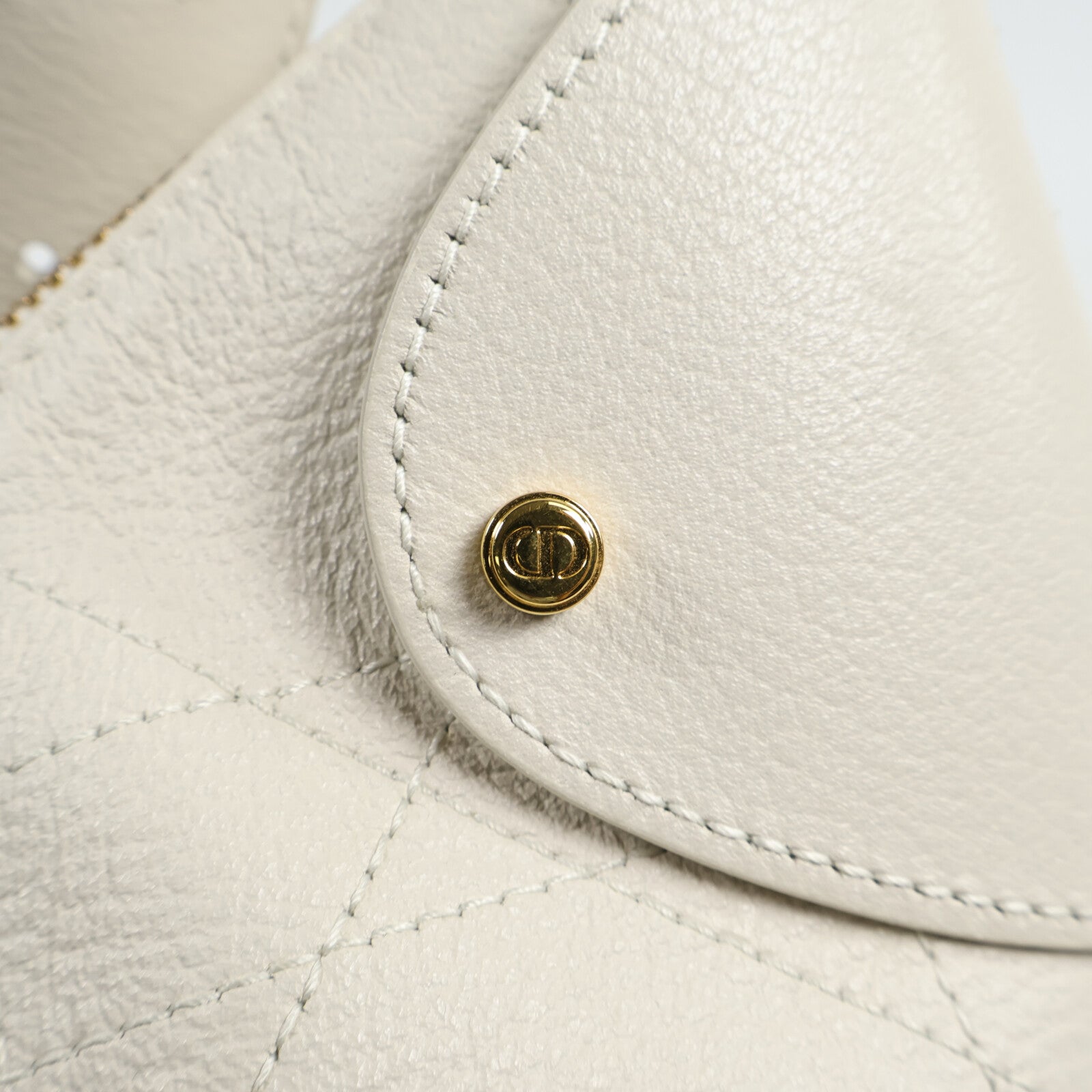Dior 牛皮皮革Voyage Bag Small肩背袋