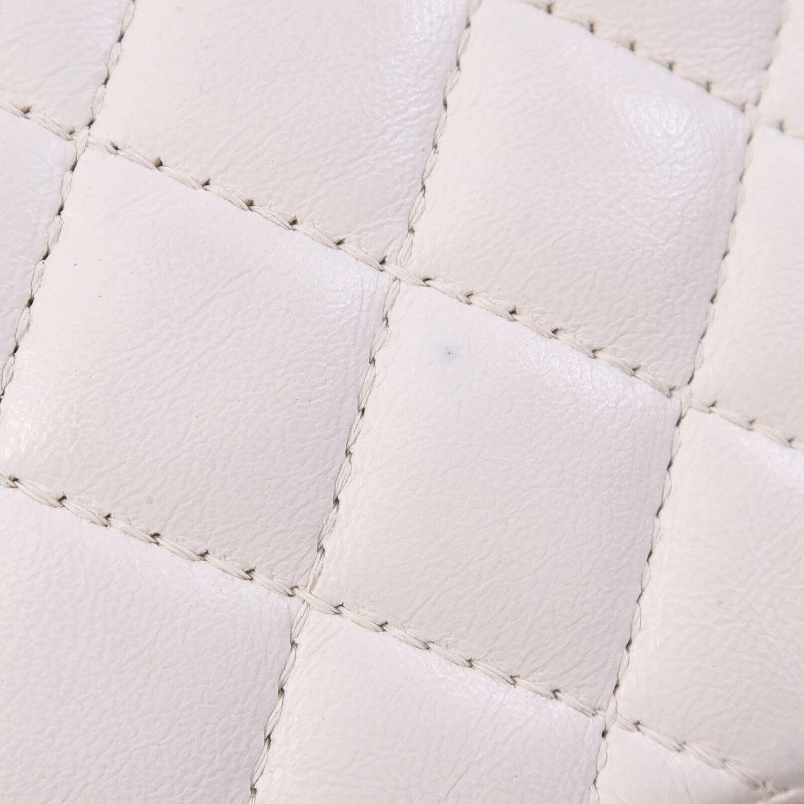 CHANEL 羊皮皮革Classique Valentine金扣鏈帶肩背袋