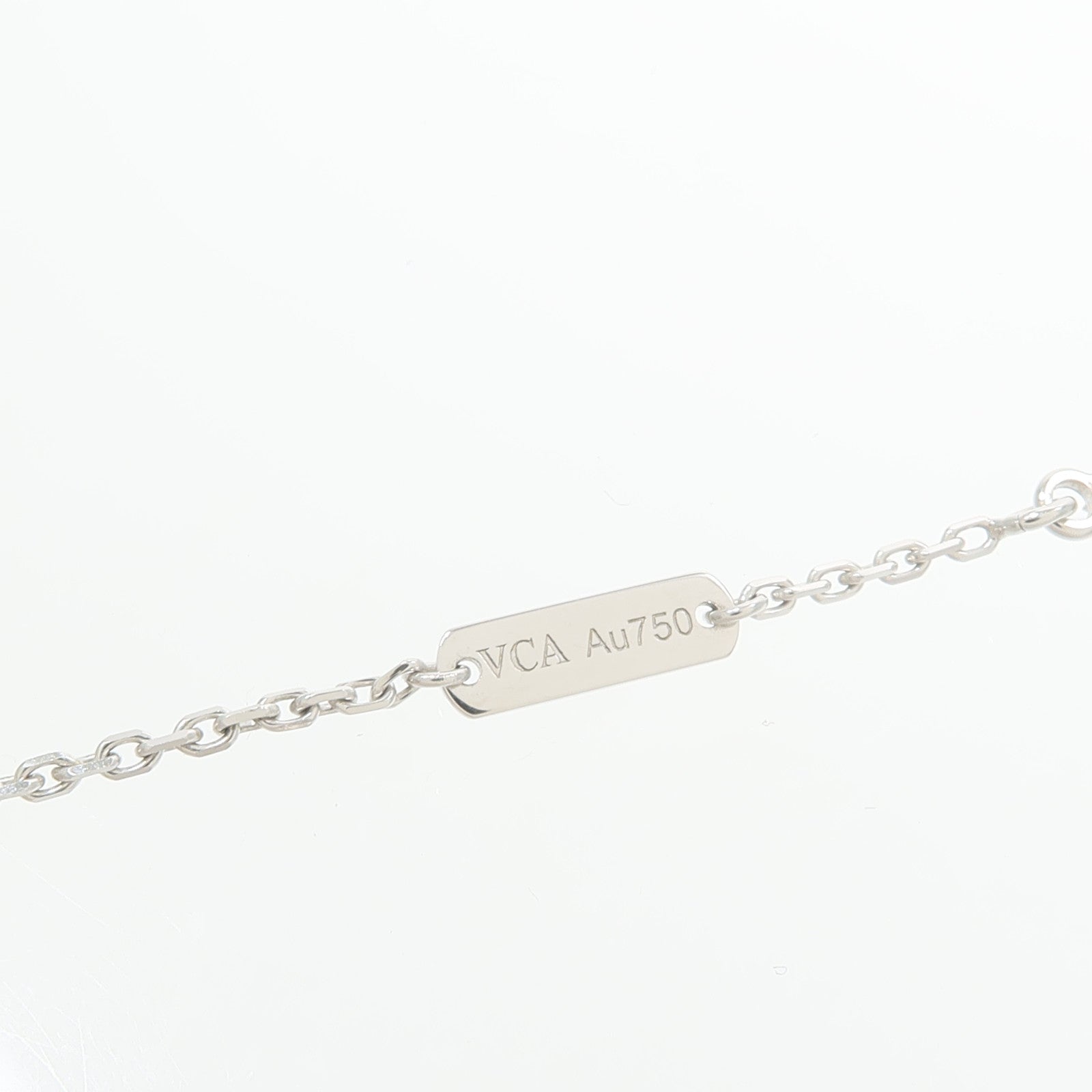 Van Cleef & Arpels 18K白金Vintage Alhambra Holiday 2022賽佛爾陶瓷/鑽石項鍊
