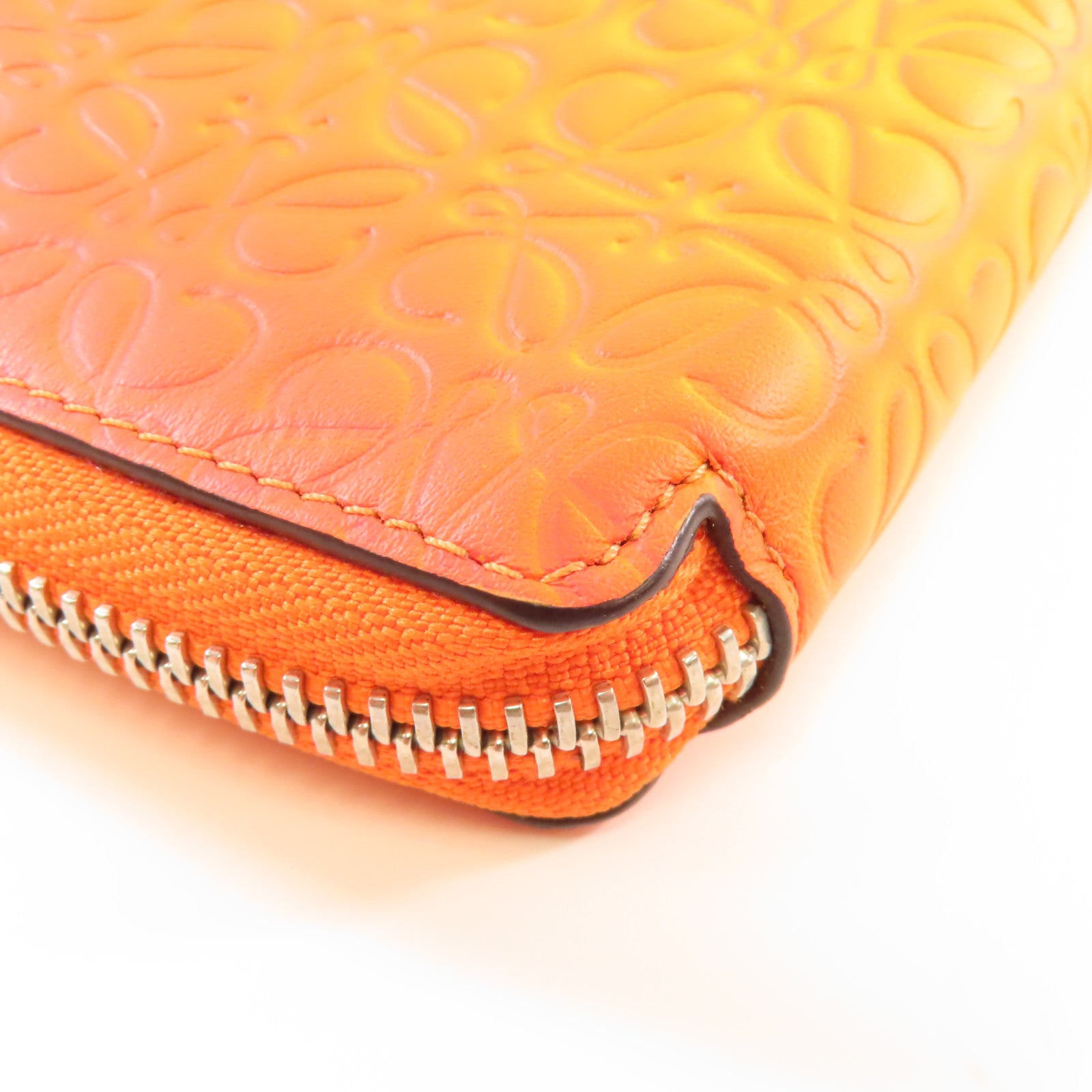 LOEWE 牛皮皮革Zipper Wallet銀扣錢包橙色/黄色