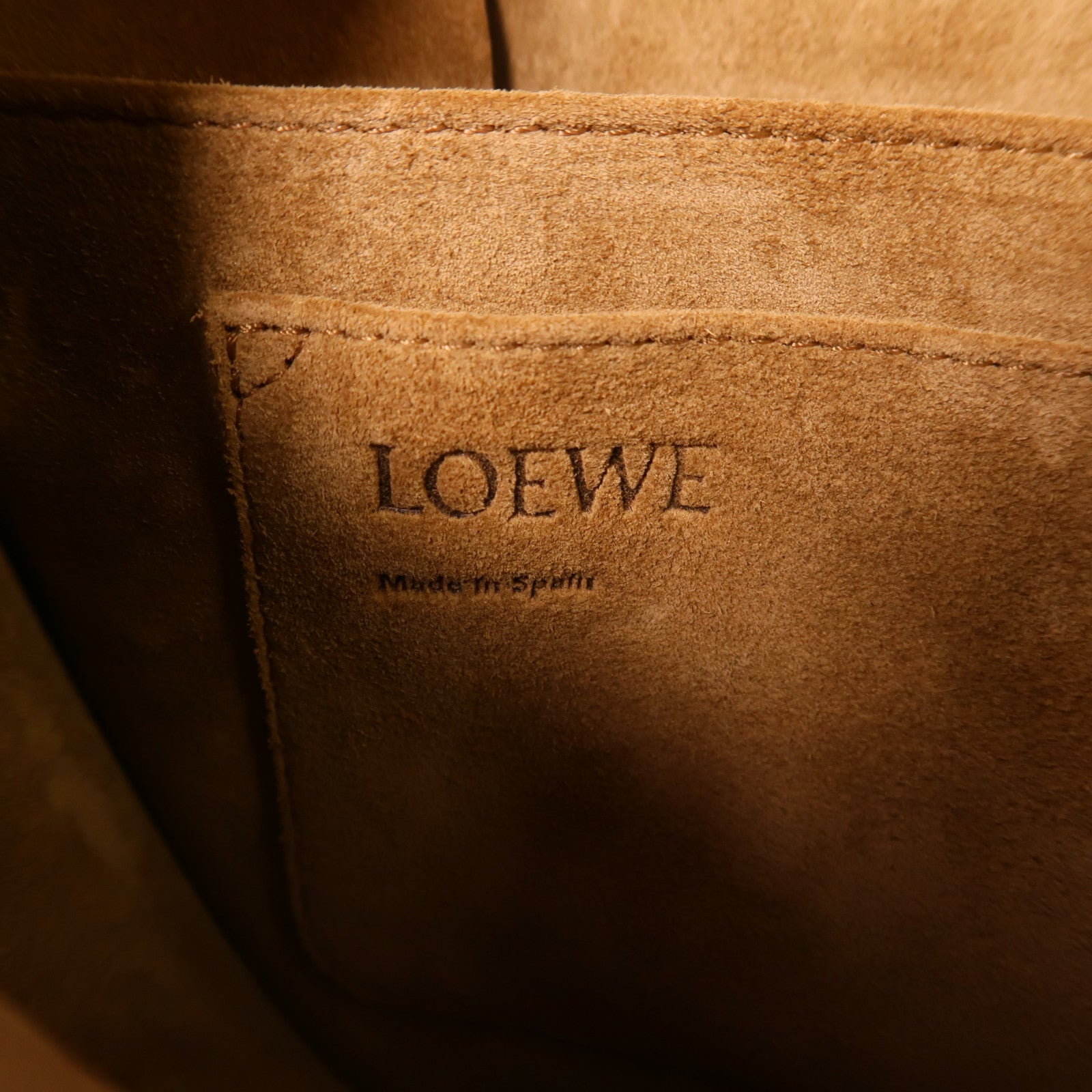 LOEWE 牛皮皮革Gate Small金扣肩背袋