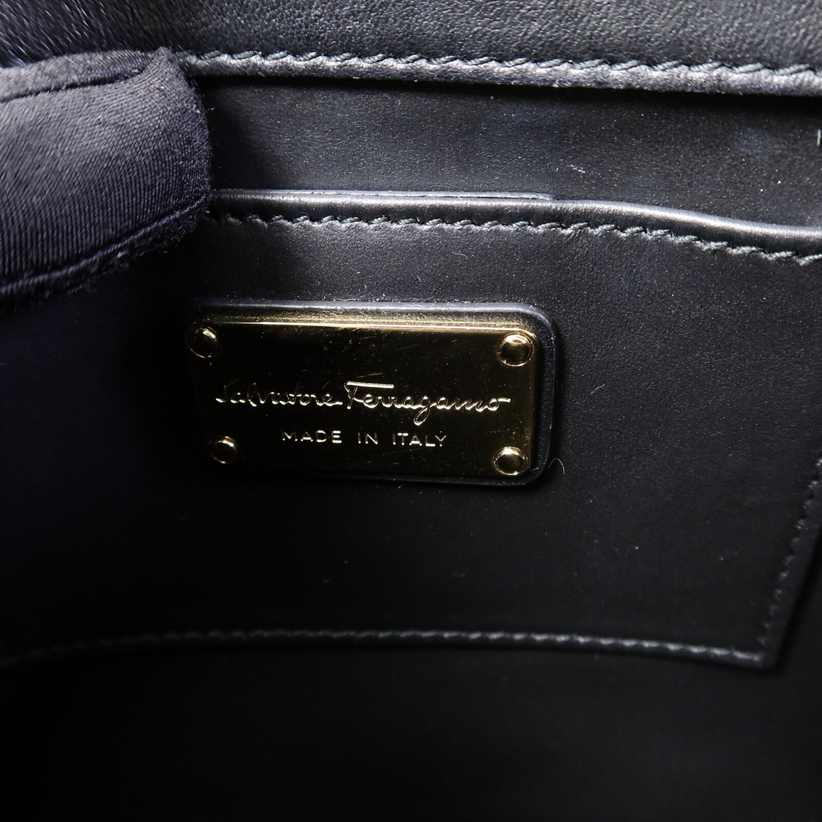 Salvatore Ferragamo 牛皮皮革Chain Shoulder Bag鏈帶肩背袋