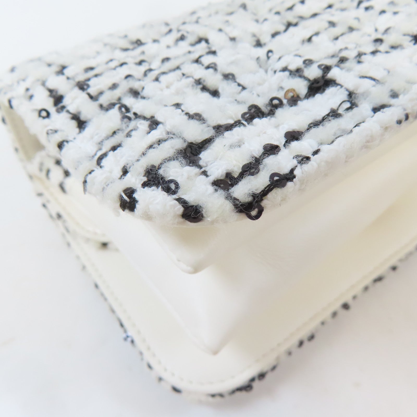 CHANEL 【激減優惠】斜紋軟呢2 Way Shoulder Bag金扣手挽肩背兩用袋黑色/白色