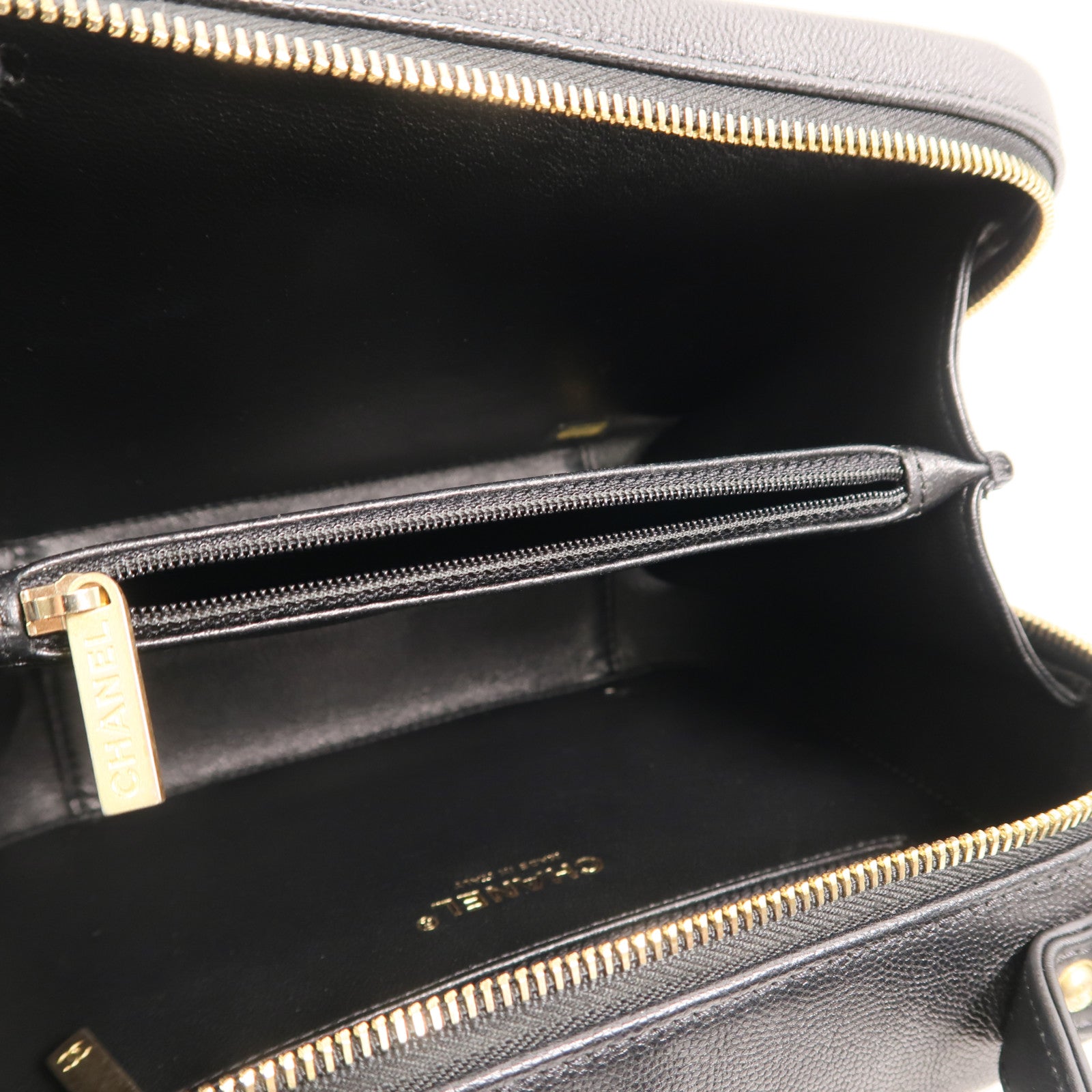CHANEL 牛皮皮革Medium Vanity Case鏈帶手挽肩背兩用袋