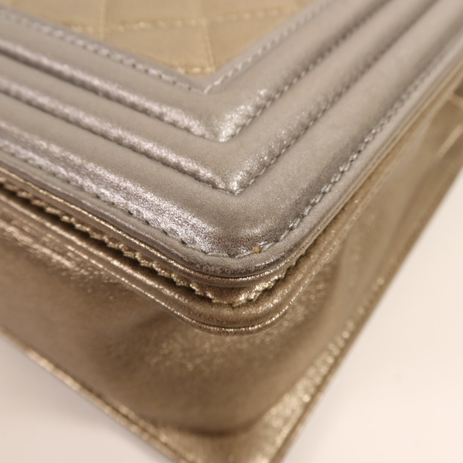 CHANEL 羊皮皮革Boy 28鏈帶肩背袋