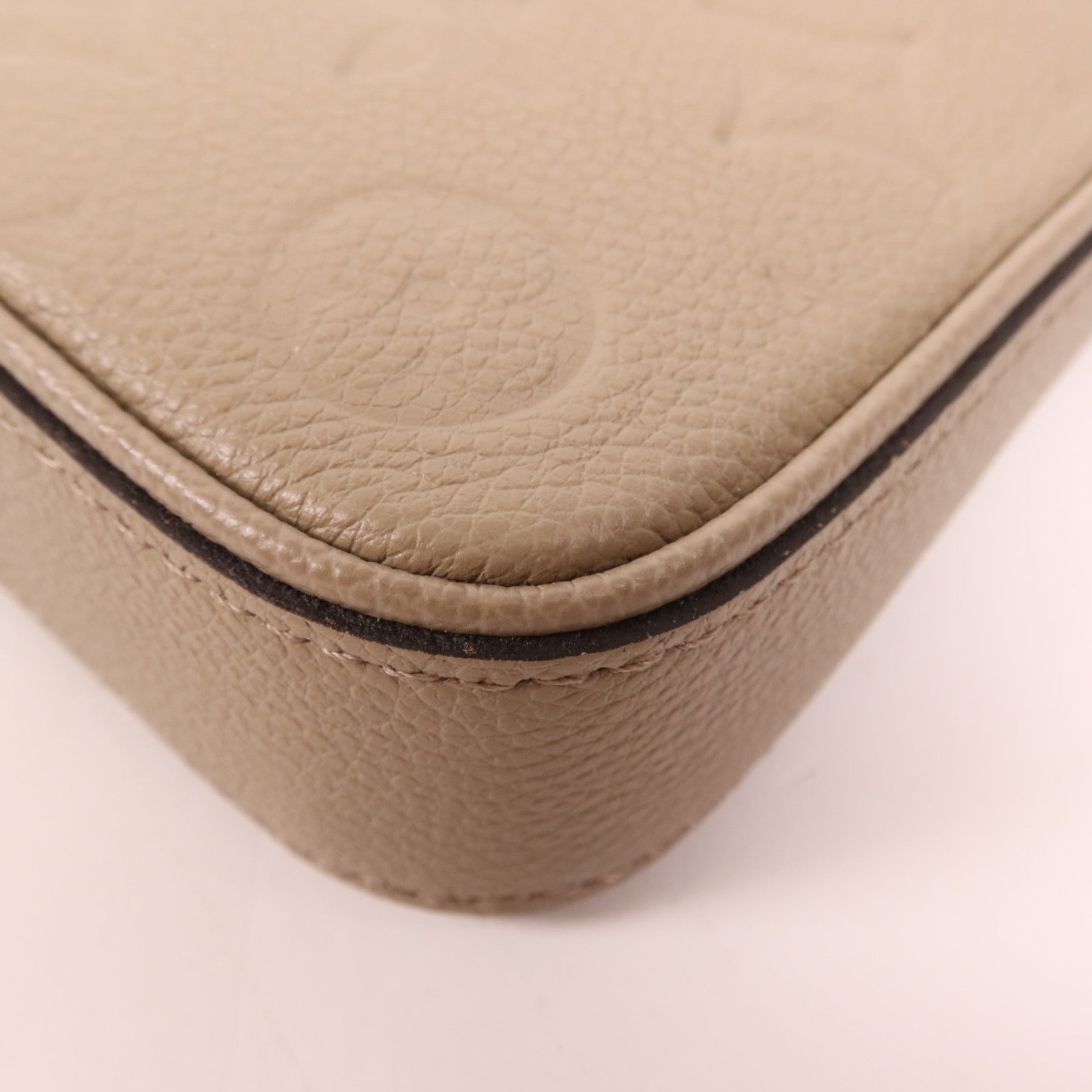 LOUIS VUITTON Monogram Empreinte Easy Pouch On Strap金扣肩背袋