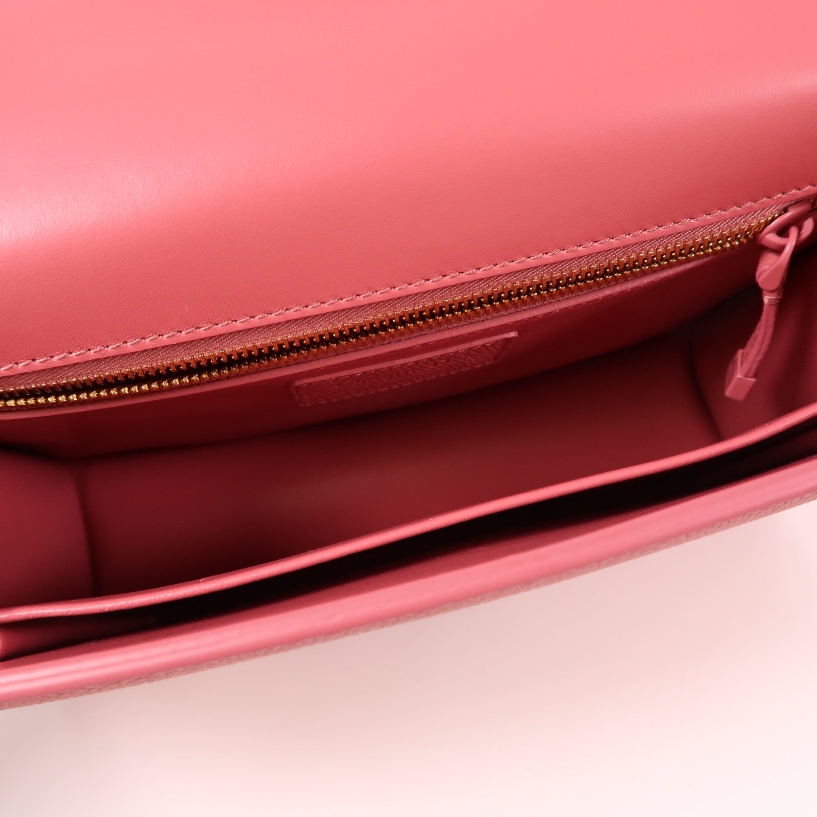 Dior 牛皮皮革30 Montaigne肩背袋