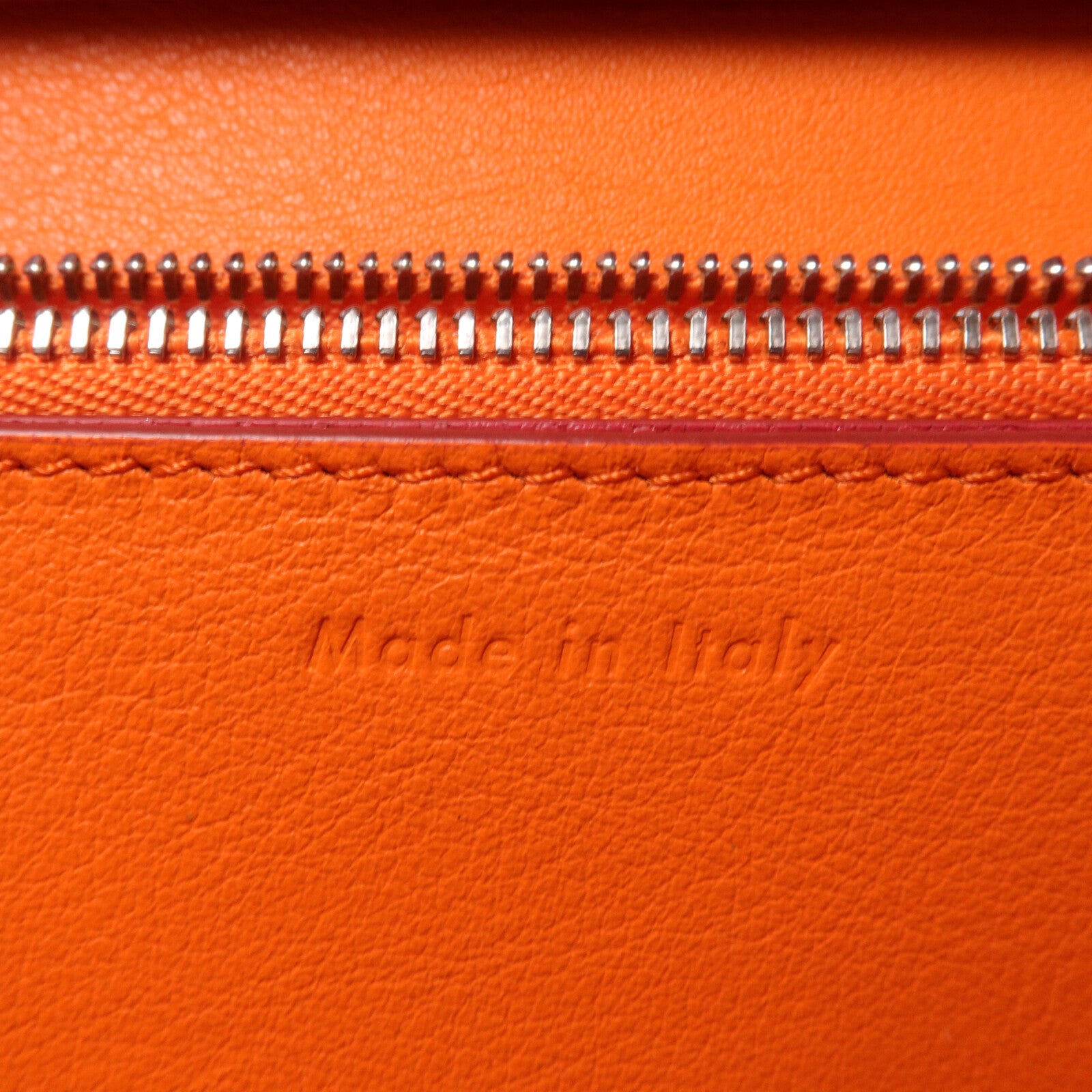 CELINE 牛皮皮革Classic Box Medium肩背袋