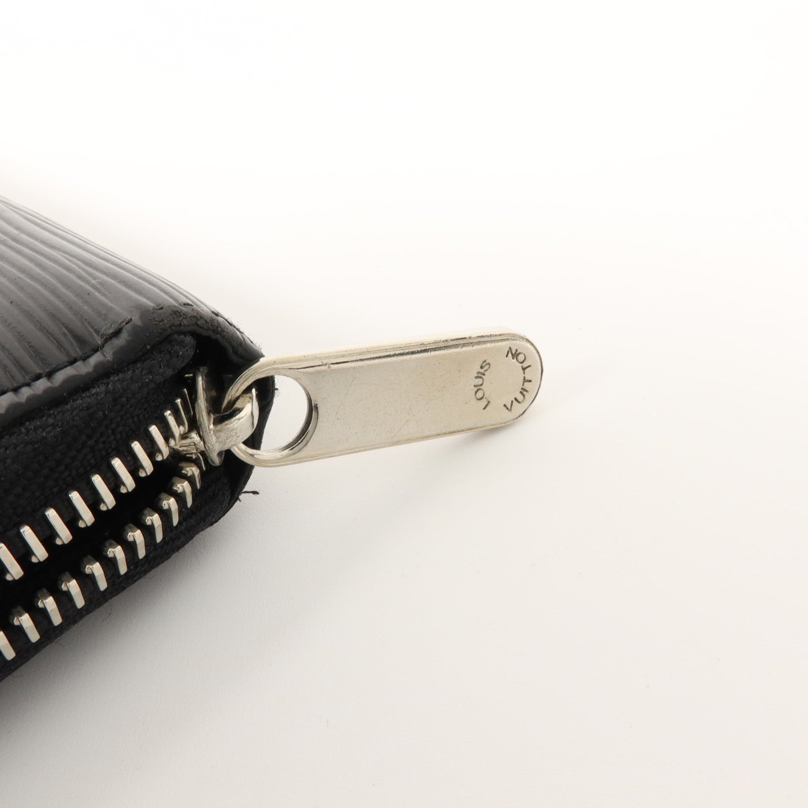 LOUIS VUITTON Epi Zippy Long Round Wallet長錢包
