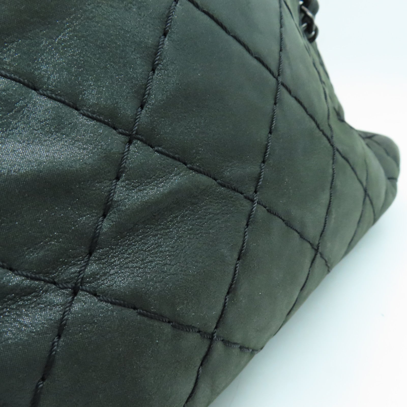 CHANEL cowhide leather Chain Shoulder shoulder bag dark green