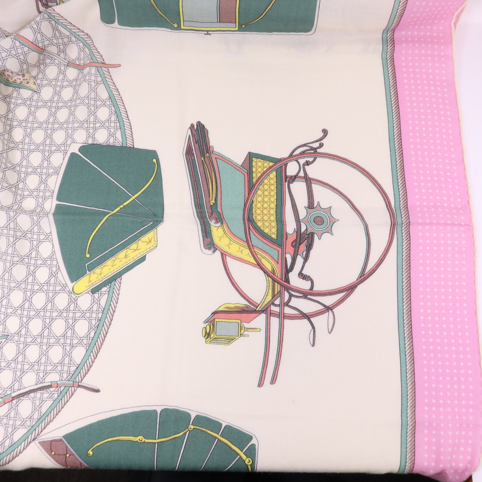 HERMES 絲質/羊絨Scarf 140X140絲巾