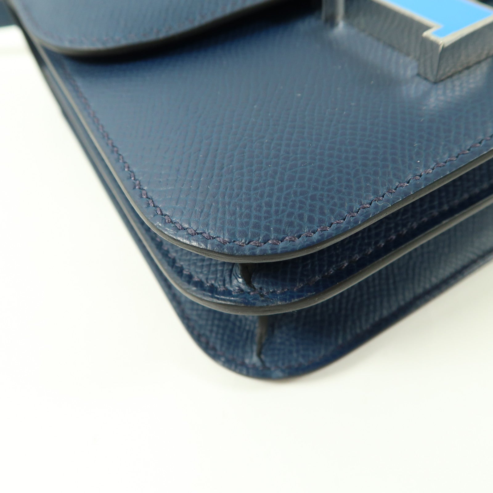 HERMES Epsom皮革Mini Constance銀扣肩背袋Bleu de Prusse/深藍色