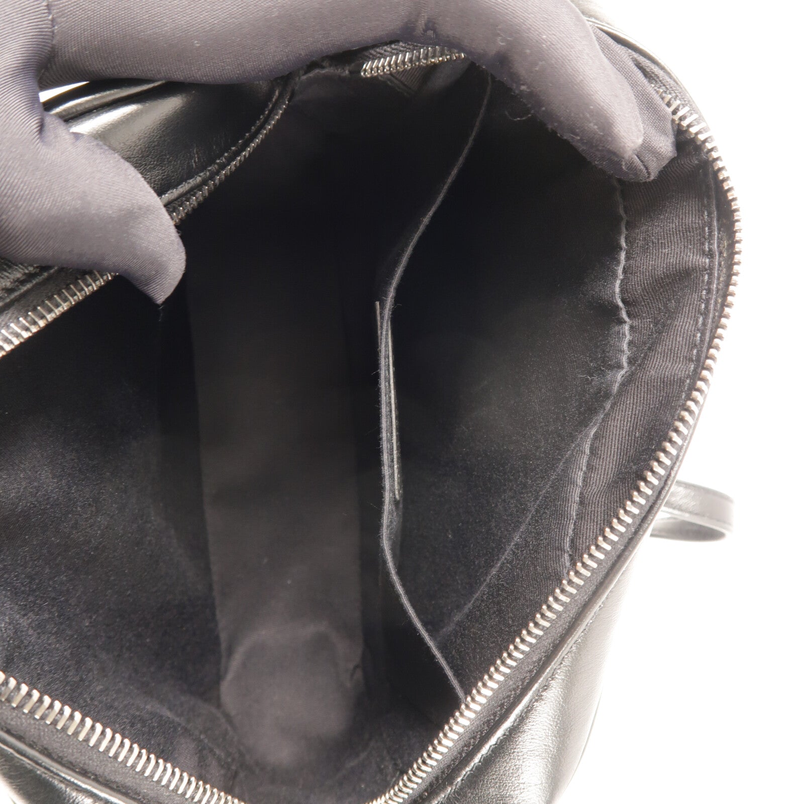 SAINT LAURENT 牛皮皮革Lou Camera銀扣肩背袋