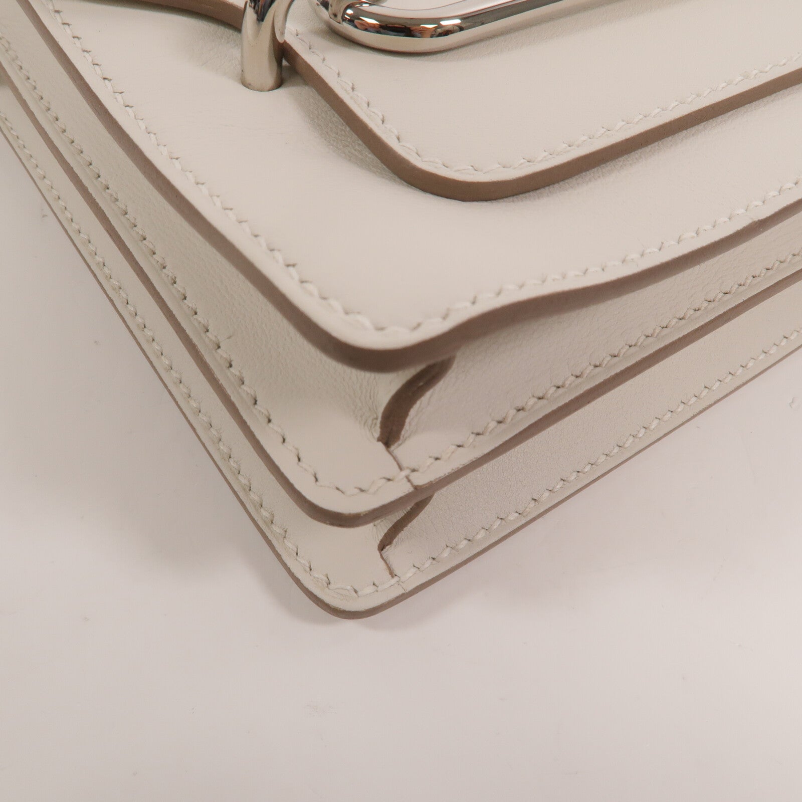 HERMES Evercolor皮革Mini Roulis肩背袋Blanc