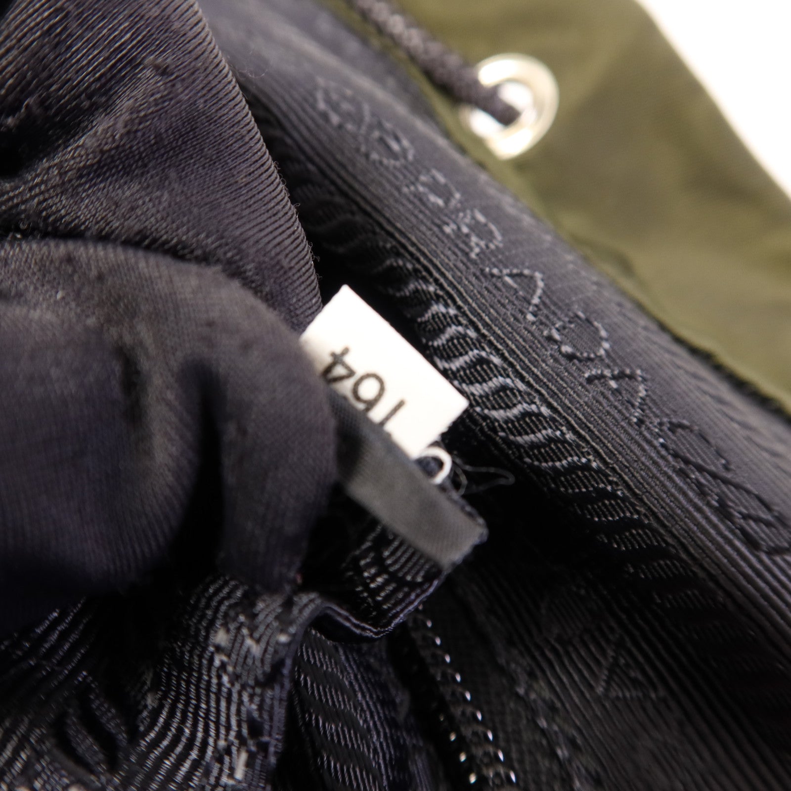 PRADA 尼龍Backpack銀扣背包