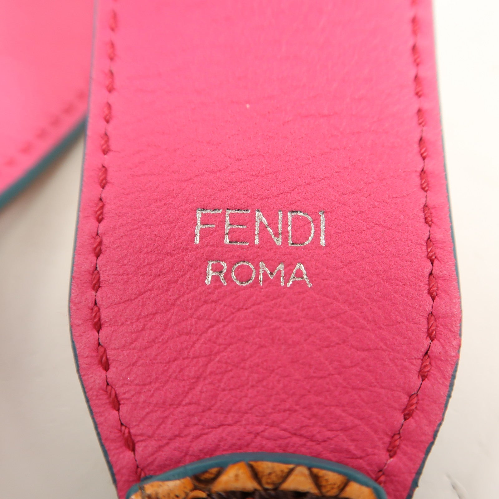 FENDI 牛皮皮革蛇皮皮革Strap銀扣肩背帶