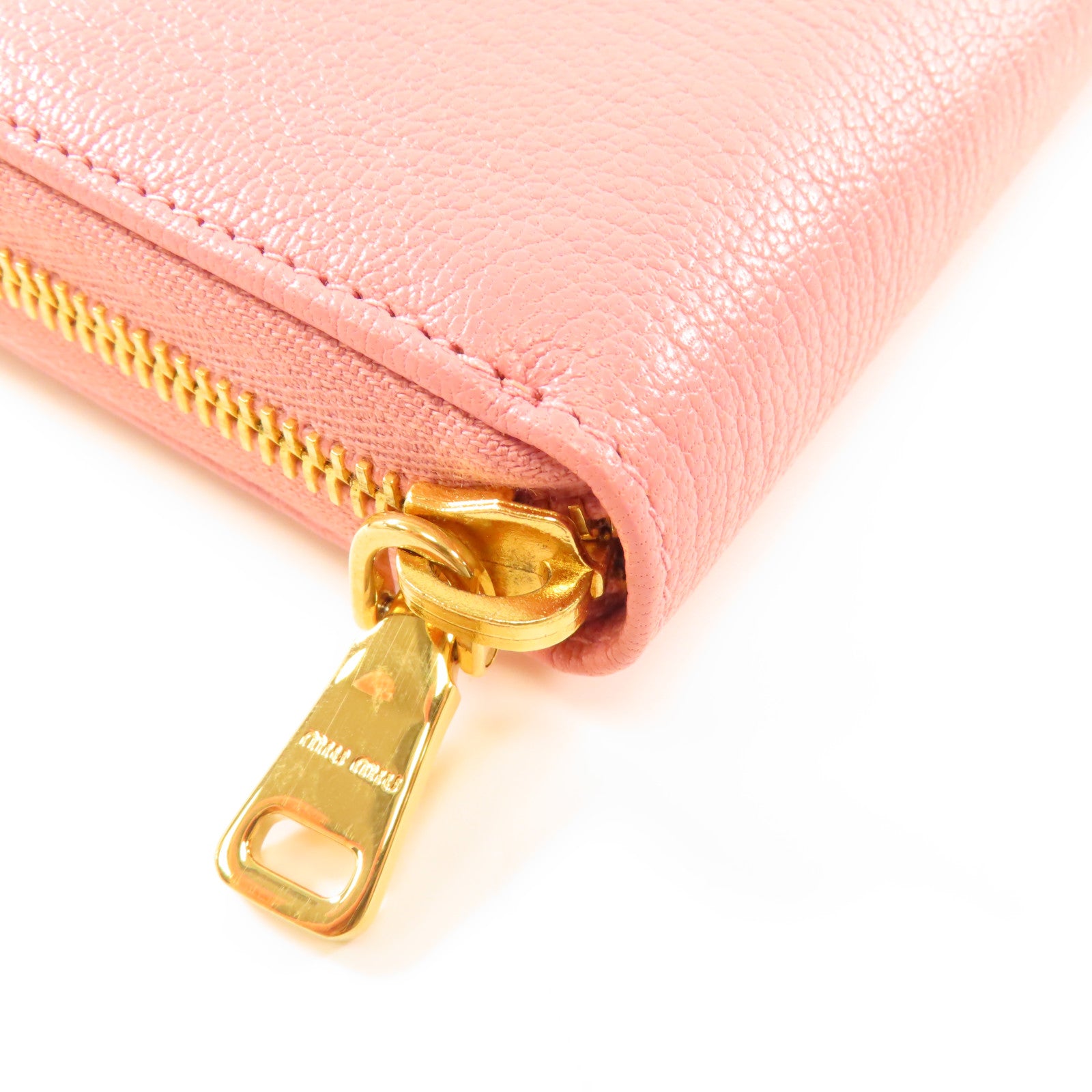 Miu Miu 牛皮皮革Long Wallet金扣長錢包粉紅色