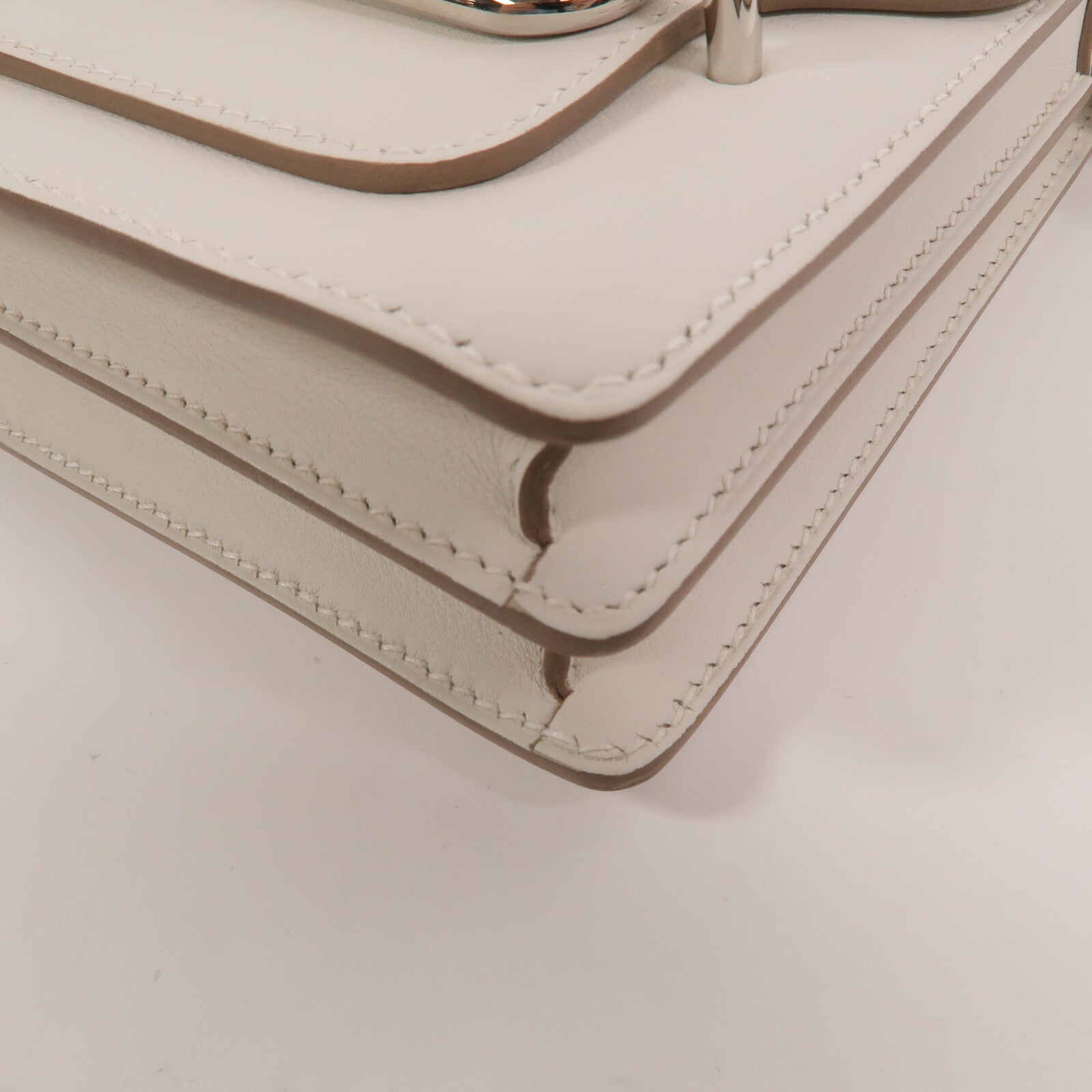 HERMES Evercolor皮革Mini Roulis肩背袋Blanc
