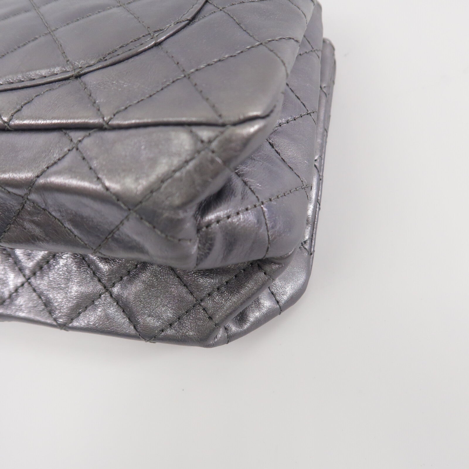 CHANEL 牛皮皮革2.55 Reissue Shoulder Bag鏈帶肩背袋