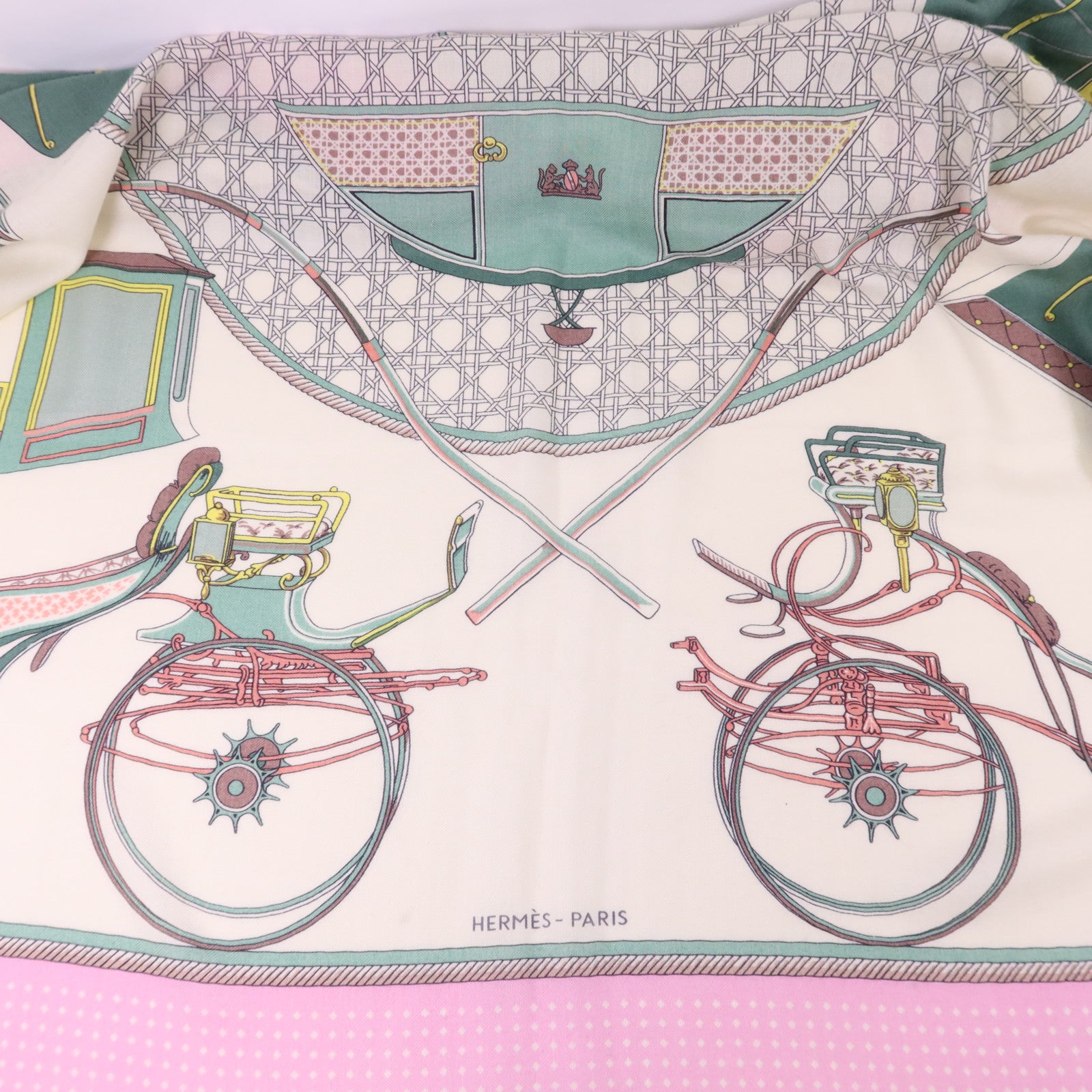 HERMES 絲質/羊絨Scarf 140X140絲巾