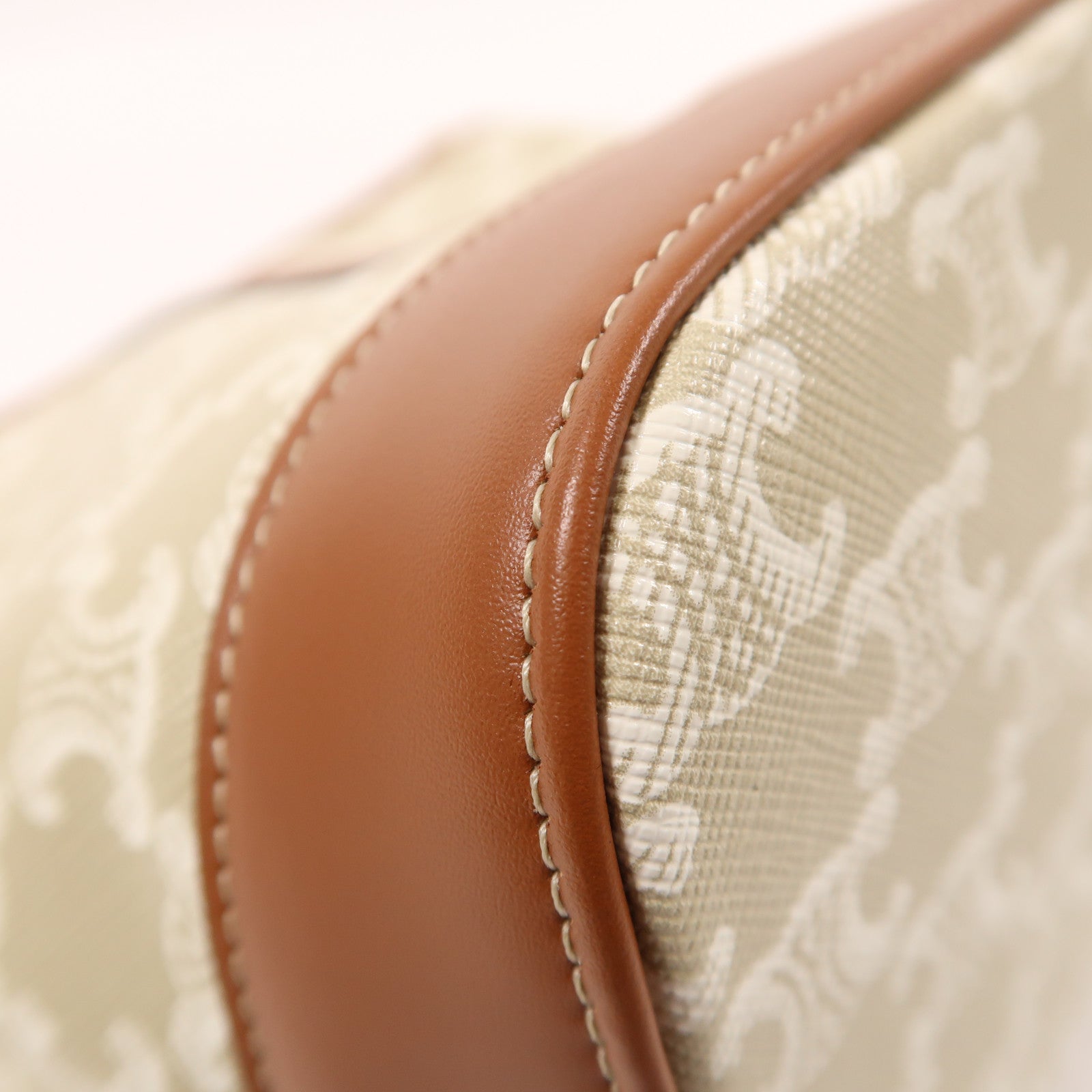 CELINE 塗層帆布Triomphe Bucket金扣肩背袋