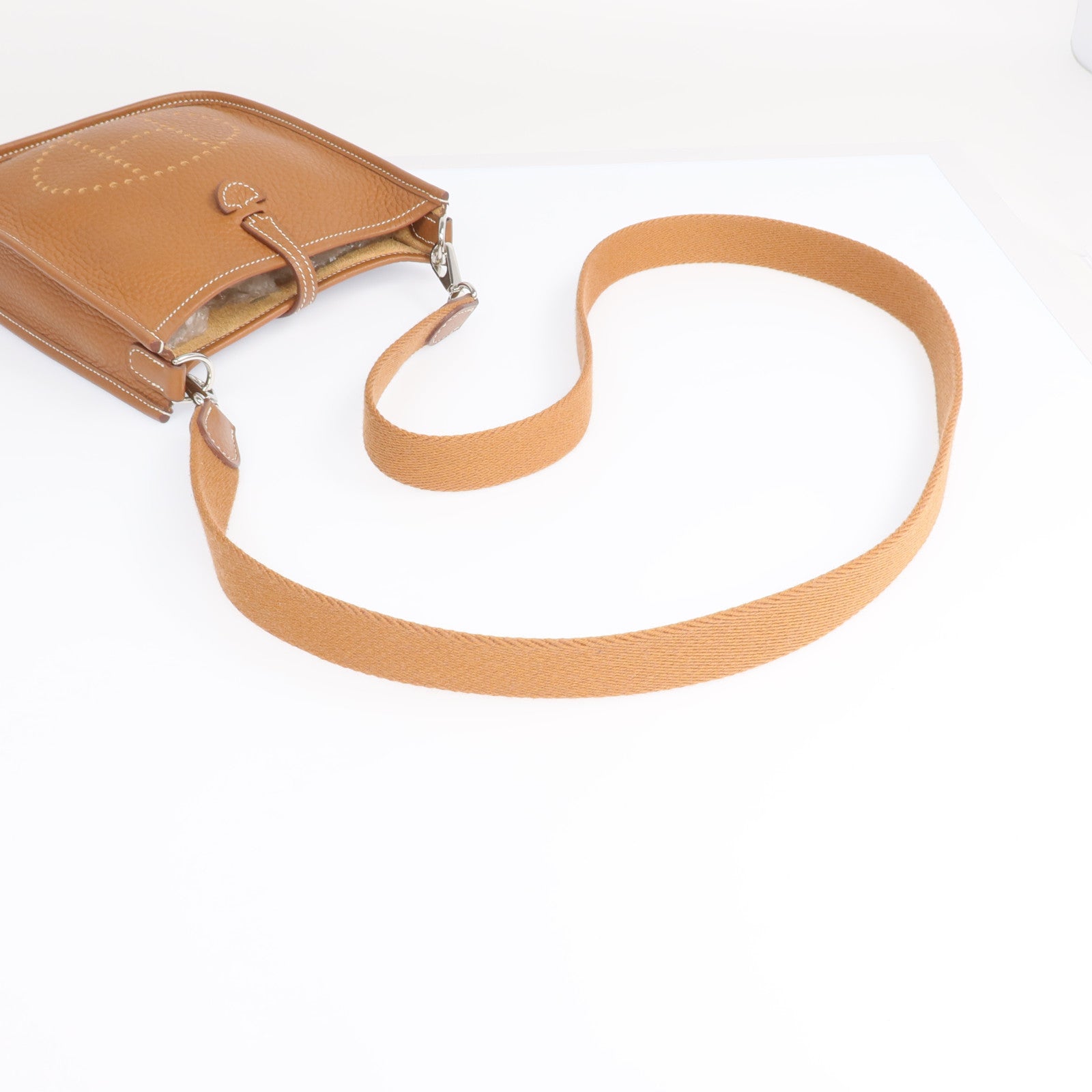 HERMES Clemence皮革Evelyne TPM 銀扣肩背袋