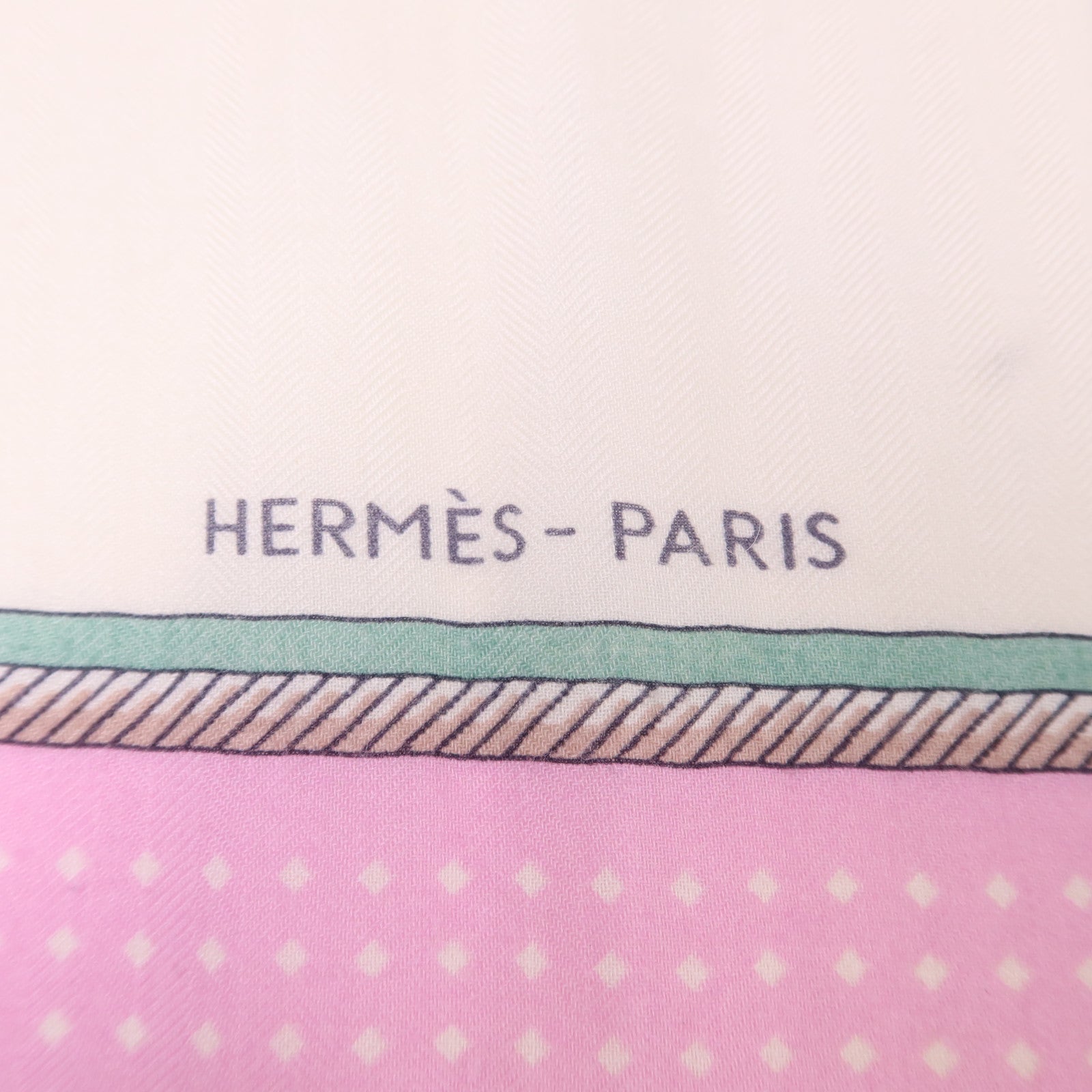 HERMES 絲質/羊絨Scarf 140X140絲巾