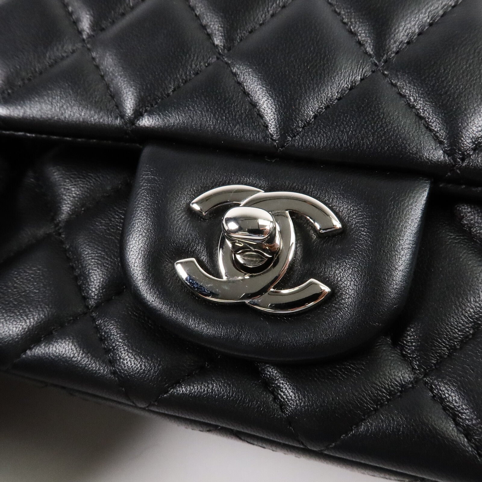 CHANEL 羊皮皮革Classic 20肩背袋