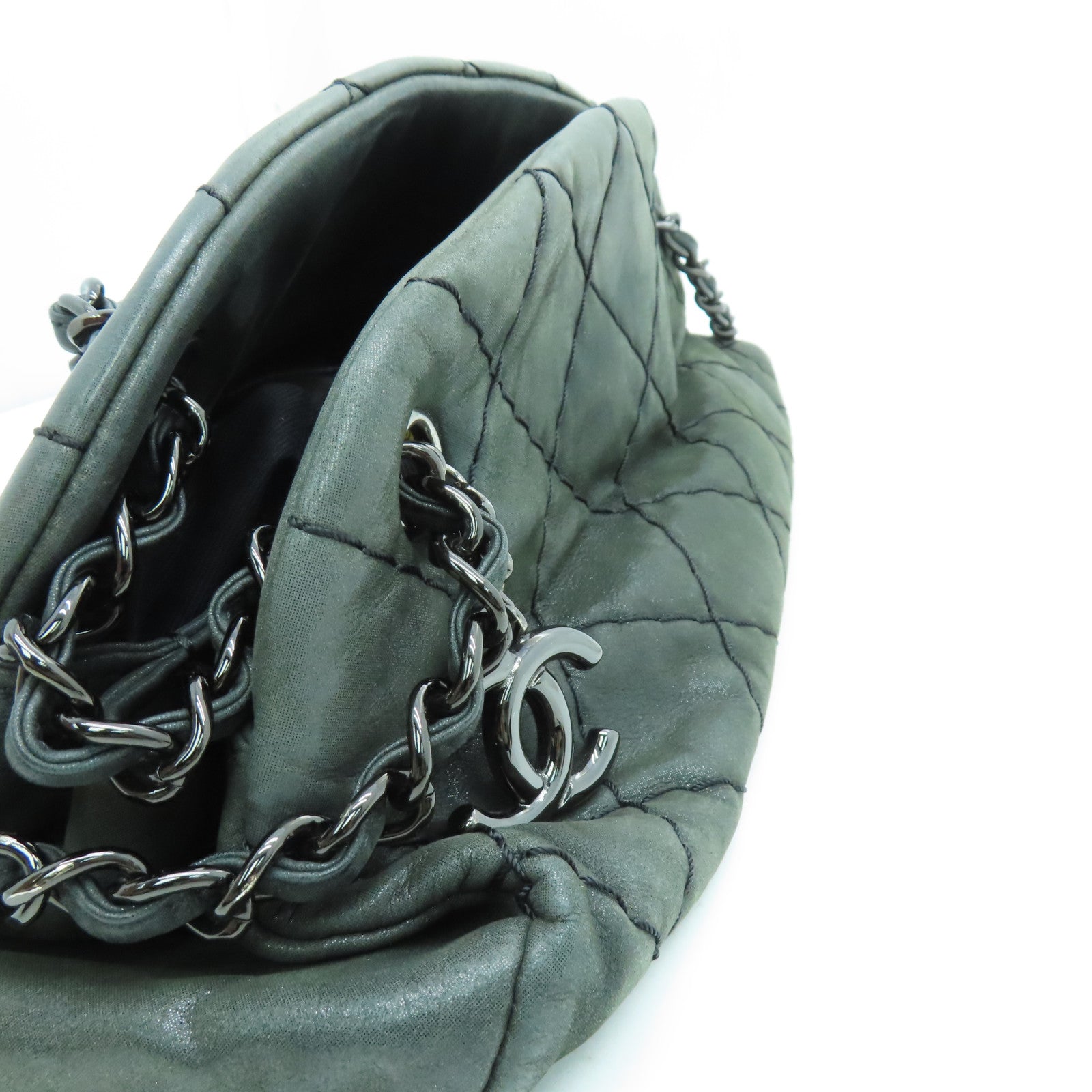 CHANEL cowhide leather Chain Shoulder shoulder bag dark green