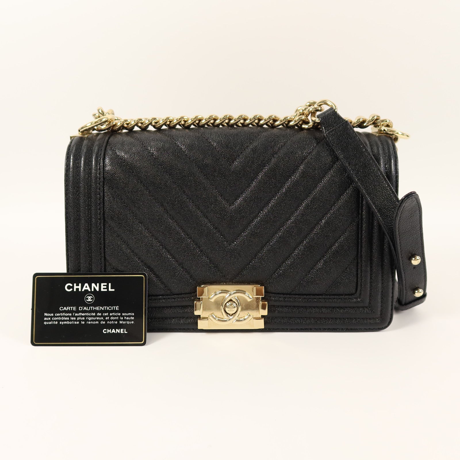 CHANEL 牛皮皮革Boy 25鏈帶肩背袋