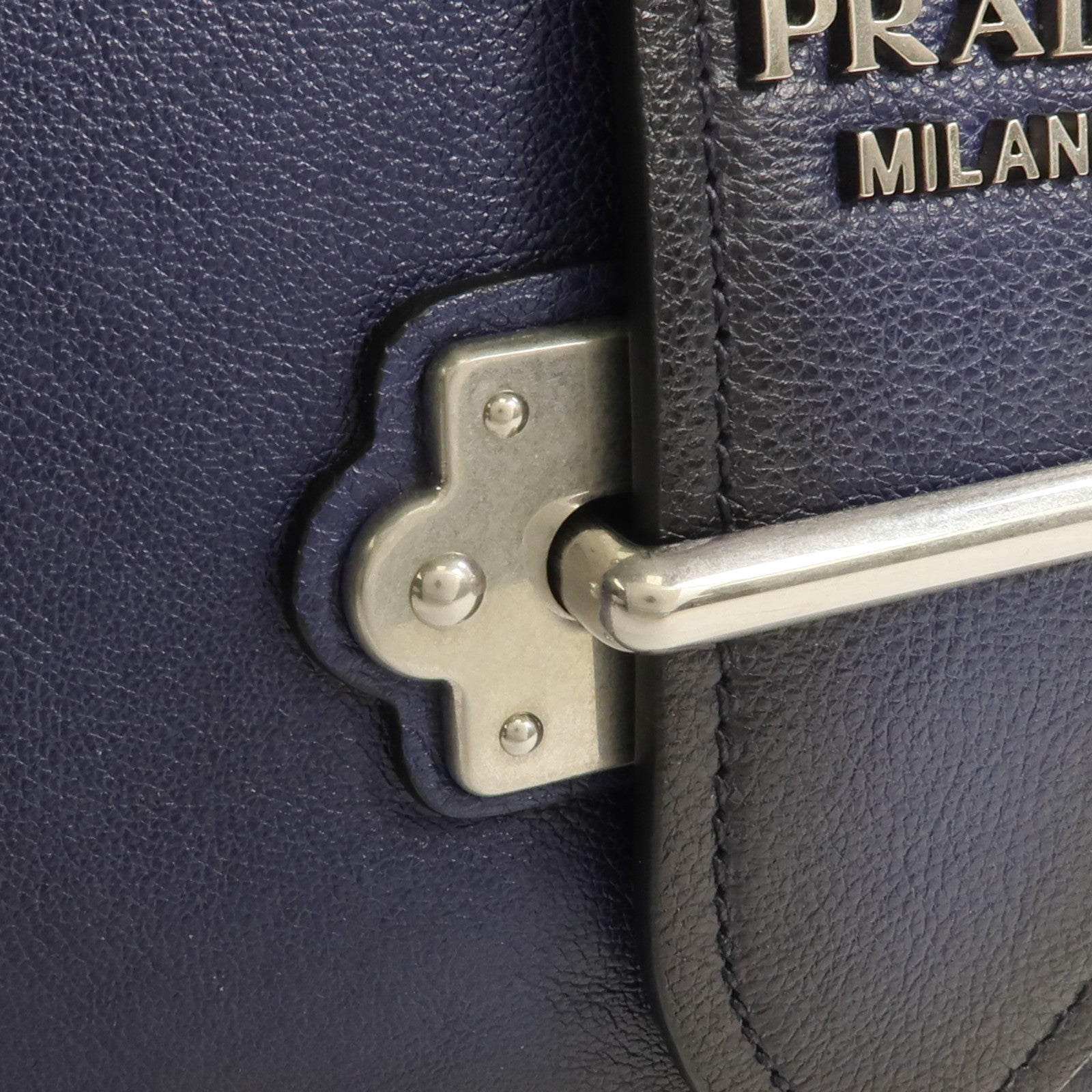 PRADA 牛皮皮革2 Way Shoulder銀扣手挽肩背兩用袋