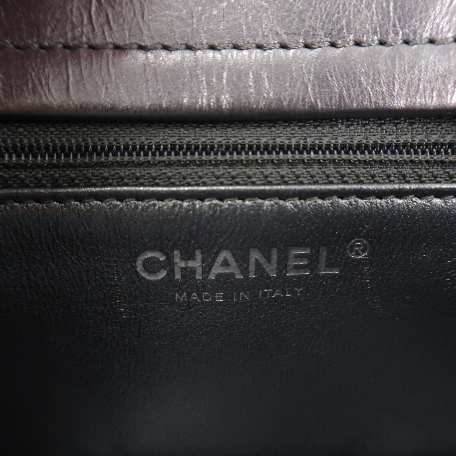 CHANEL 牛皮皮革2.55 Reissue Shoulder Bag鏈帶肩背袋