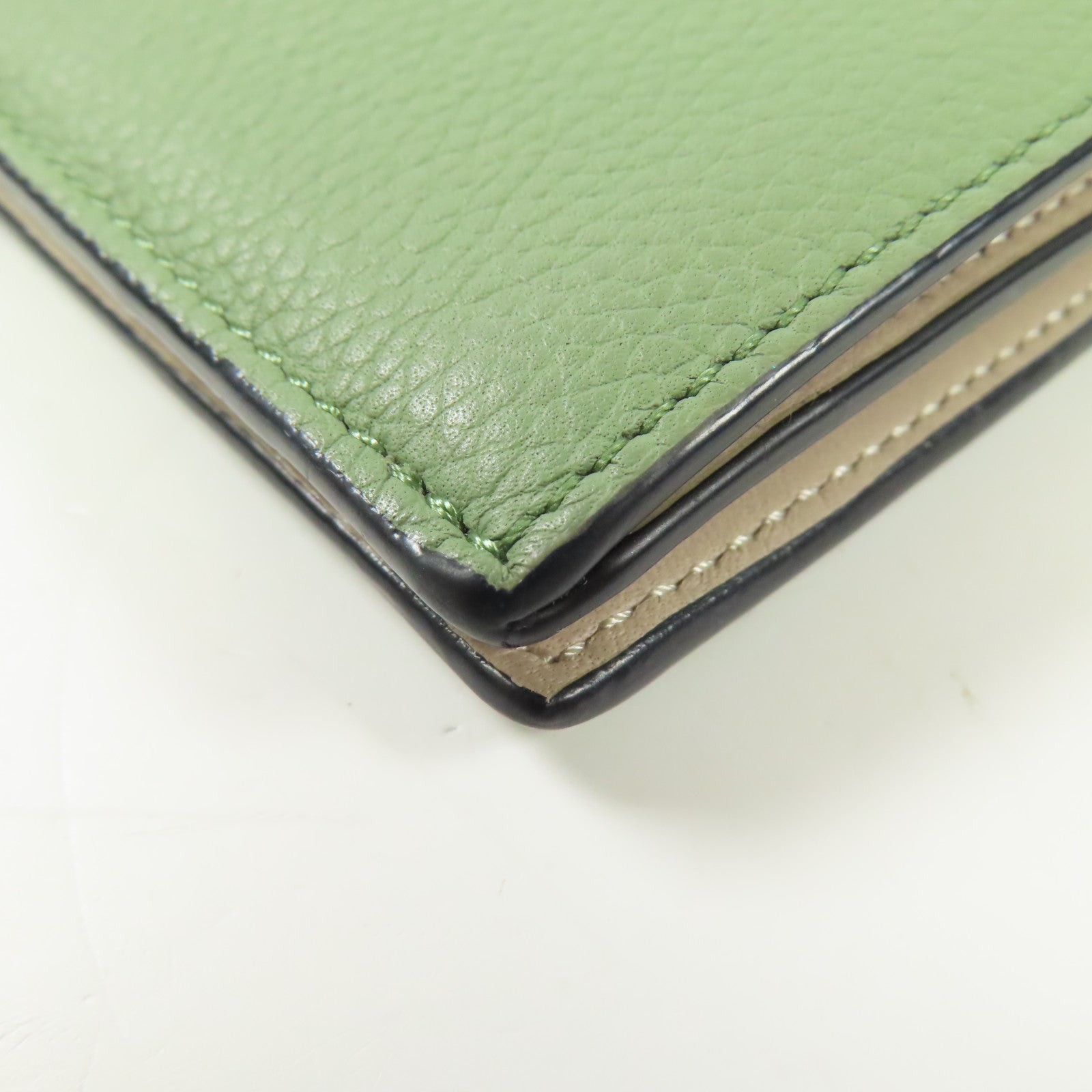 LOEWE 牛皮皮革Large Vertical Wallet銀扣長錢包