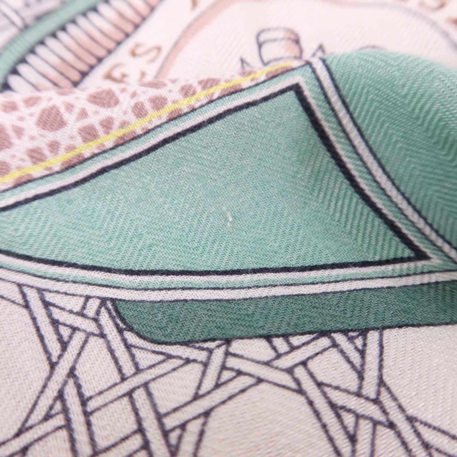 HERMES 絲質/羊絨Scarf 140X140絲巾