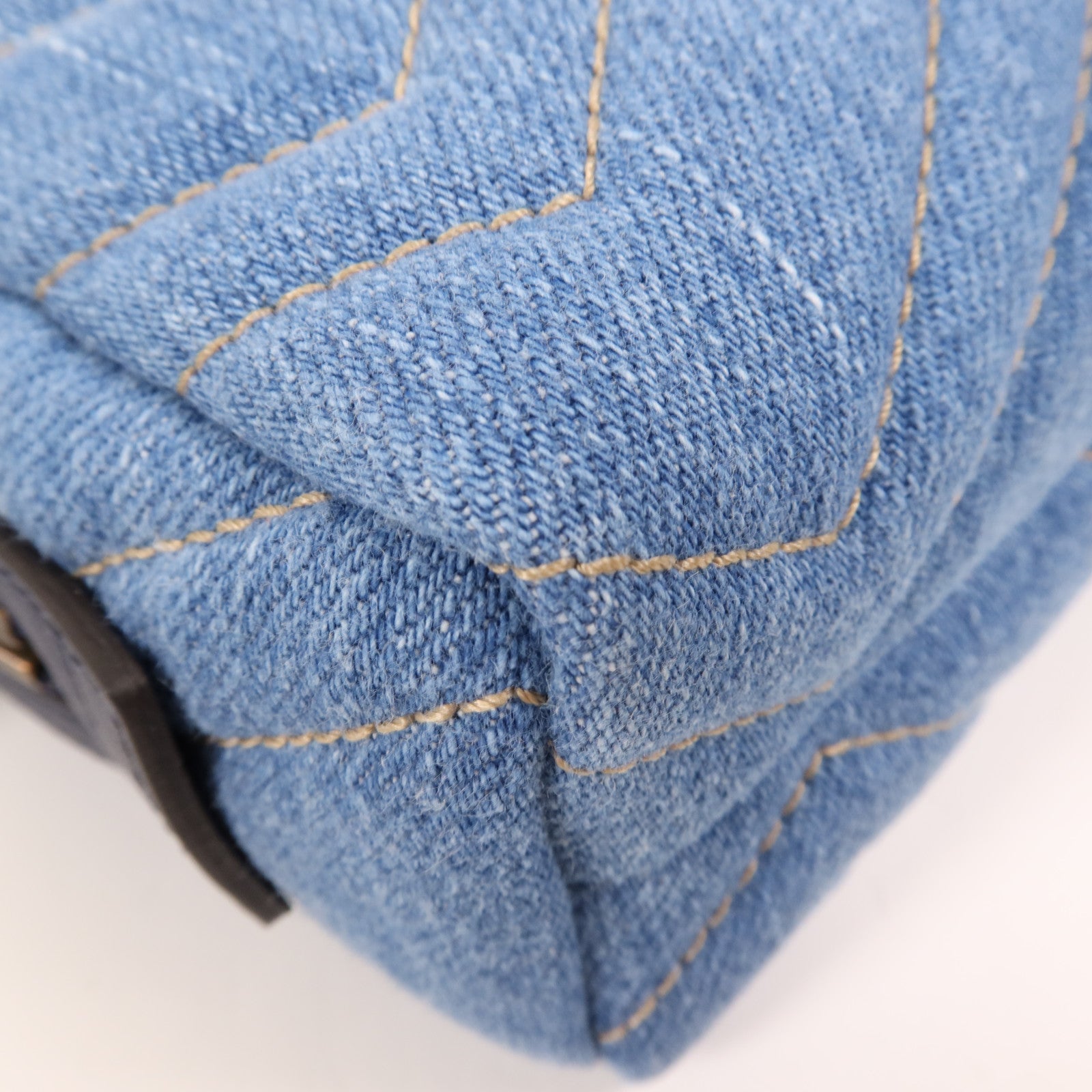 GUCCI 【激減優惠】牛仔布Pouch金扣手拿包