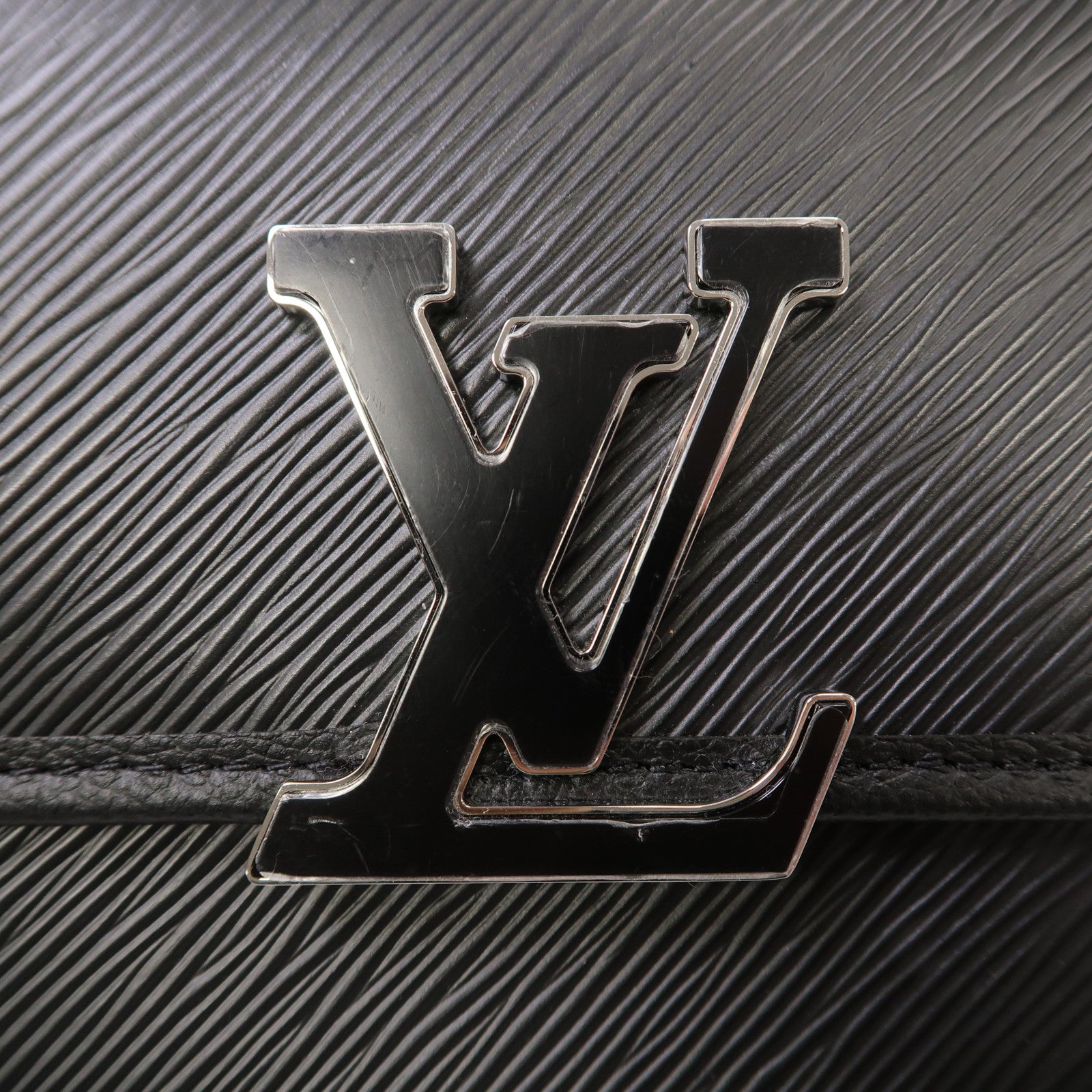 LOUIS VUITTON 【激減優惠】Epi Buci銀扣肩背袋黑色